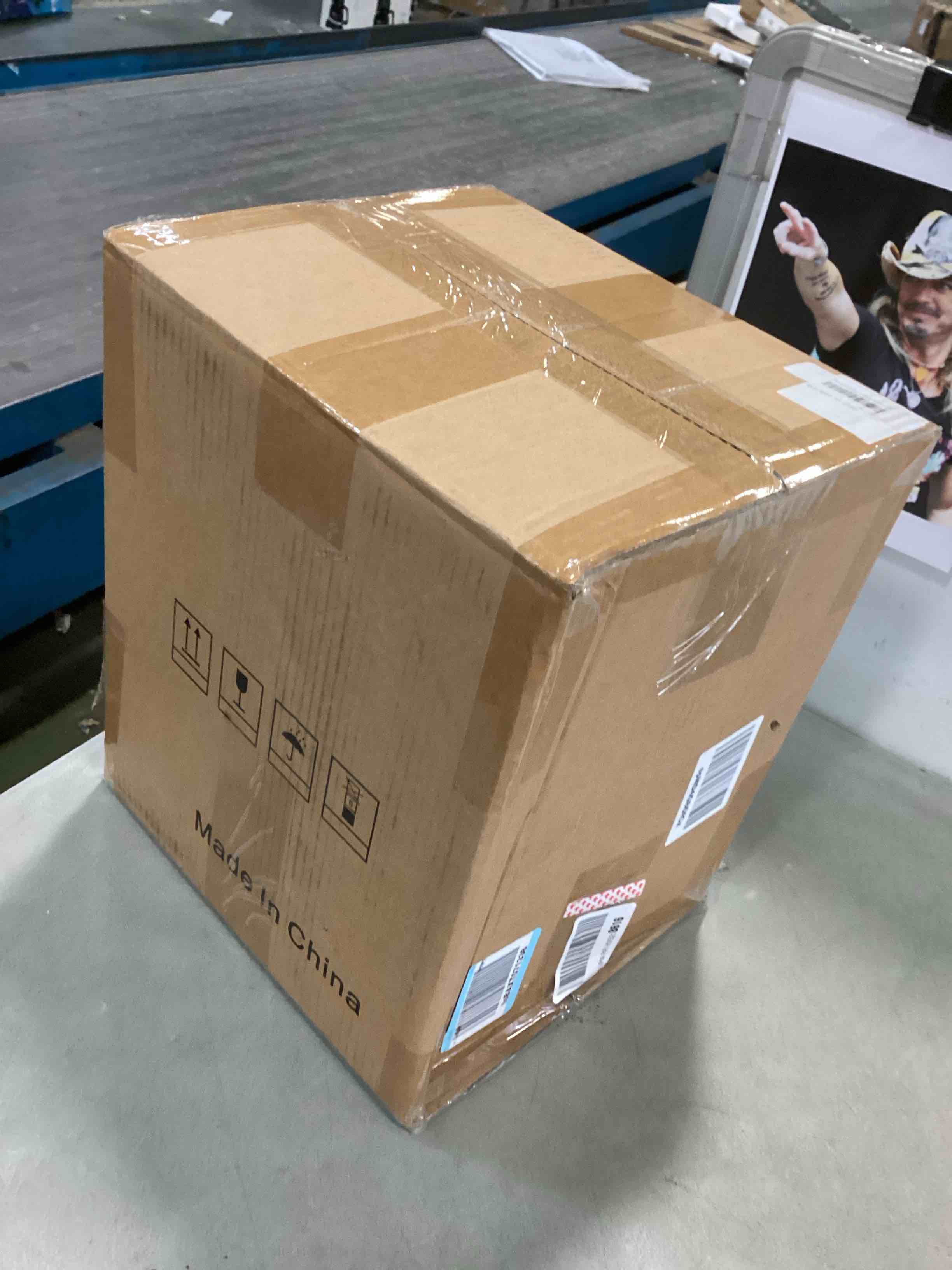 https://s3.amazonaws.com/lotting-images-prod/bidfta/ORG6401097_1716044252581.jpeg