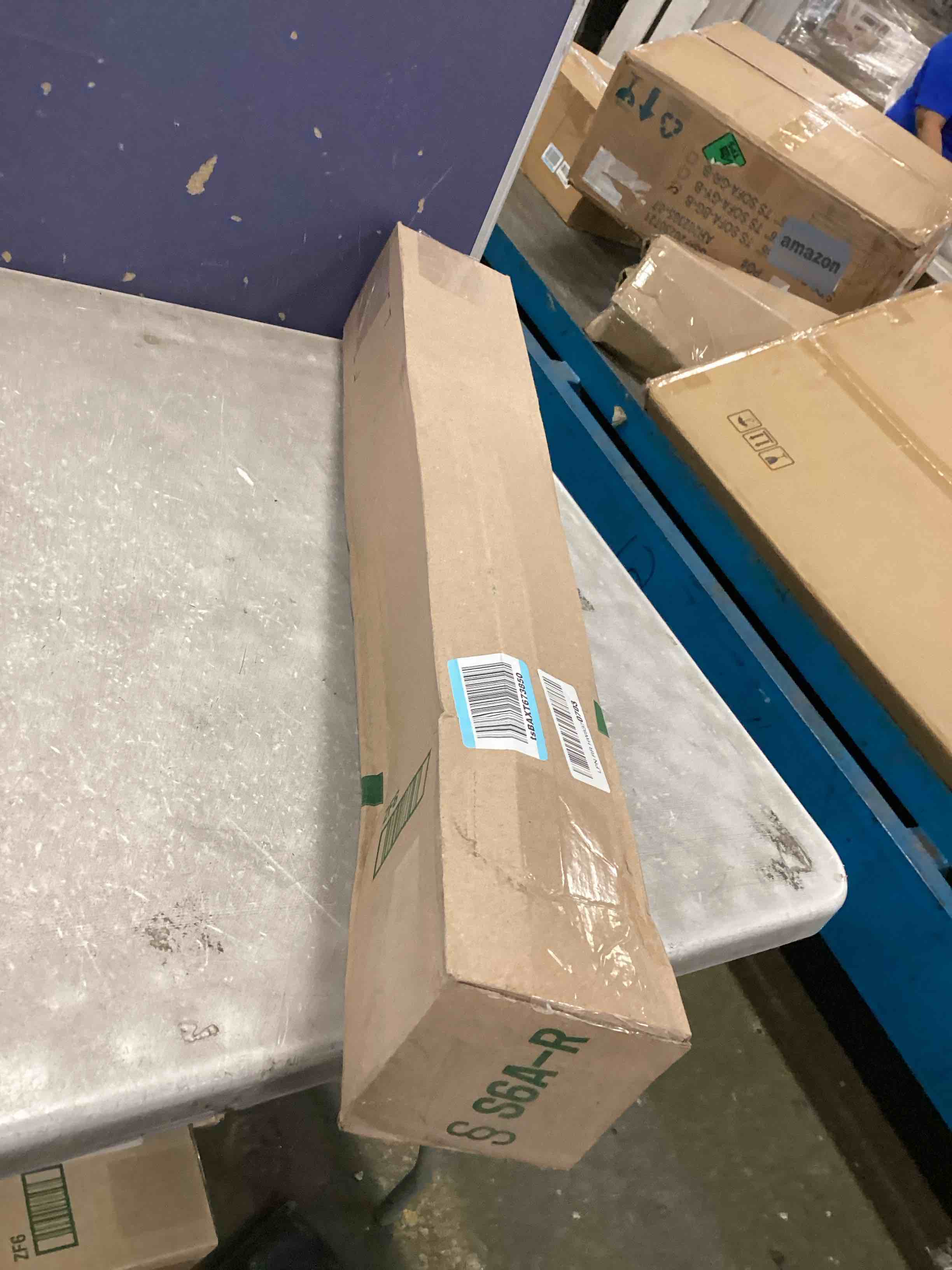https://s3.amazonaws.com/lotting-images-prod/bidfta/ORG6402172_1716556873863.jpeg