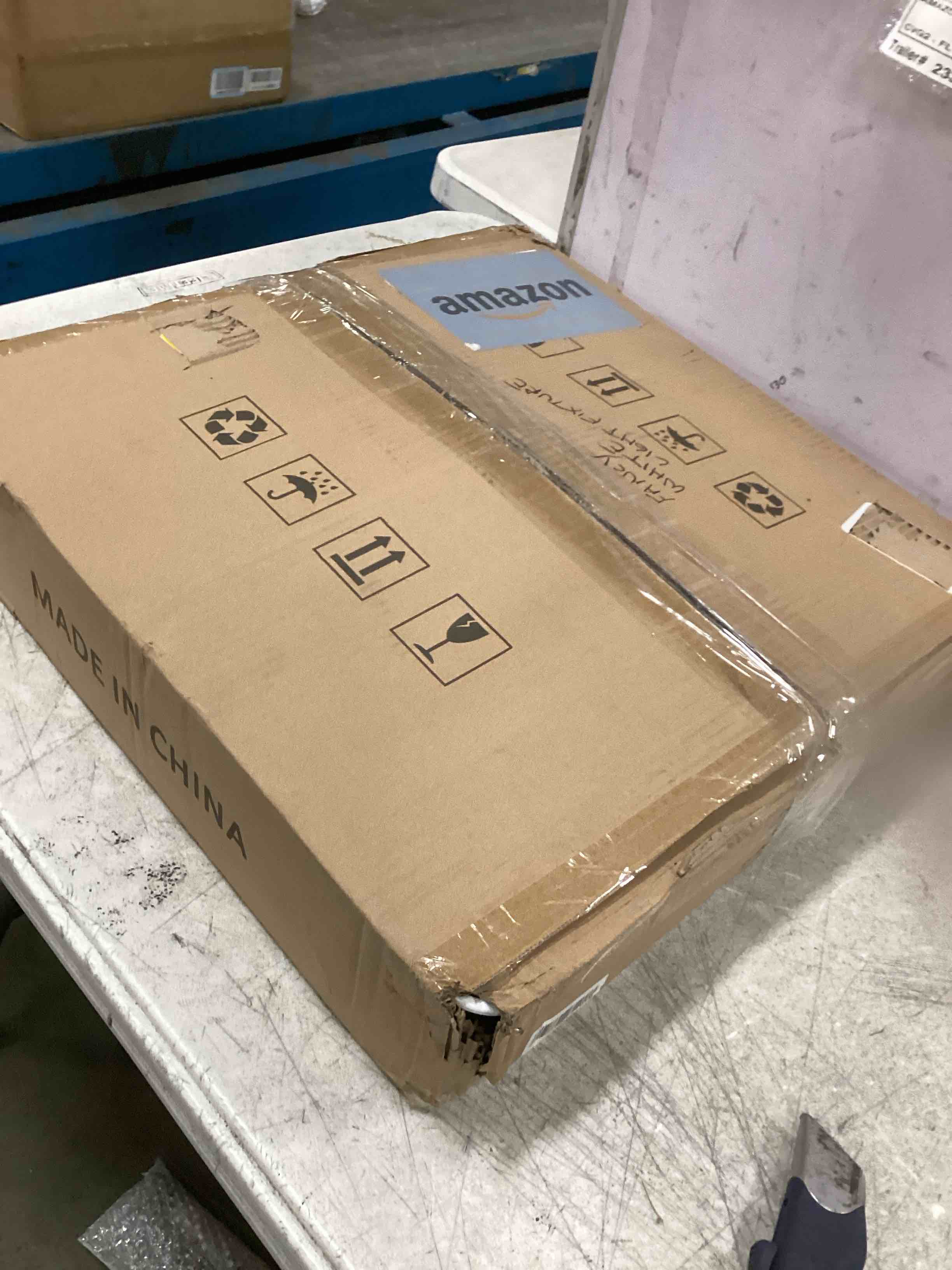 https://s3.amazonaws.com/lotting-images-prod/bidfta/ORG6403133_1716379194143.jpeg