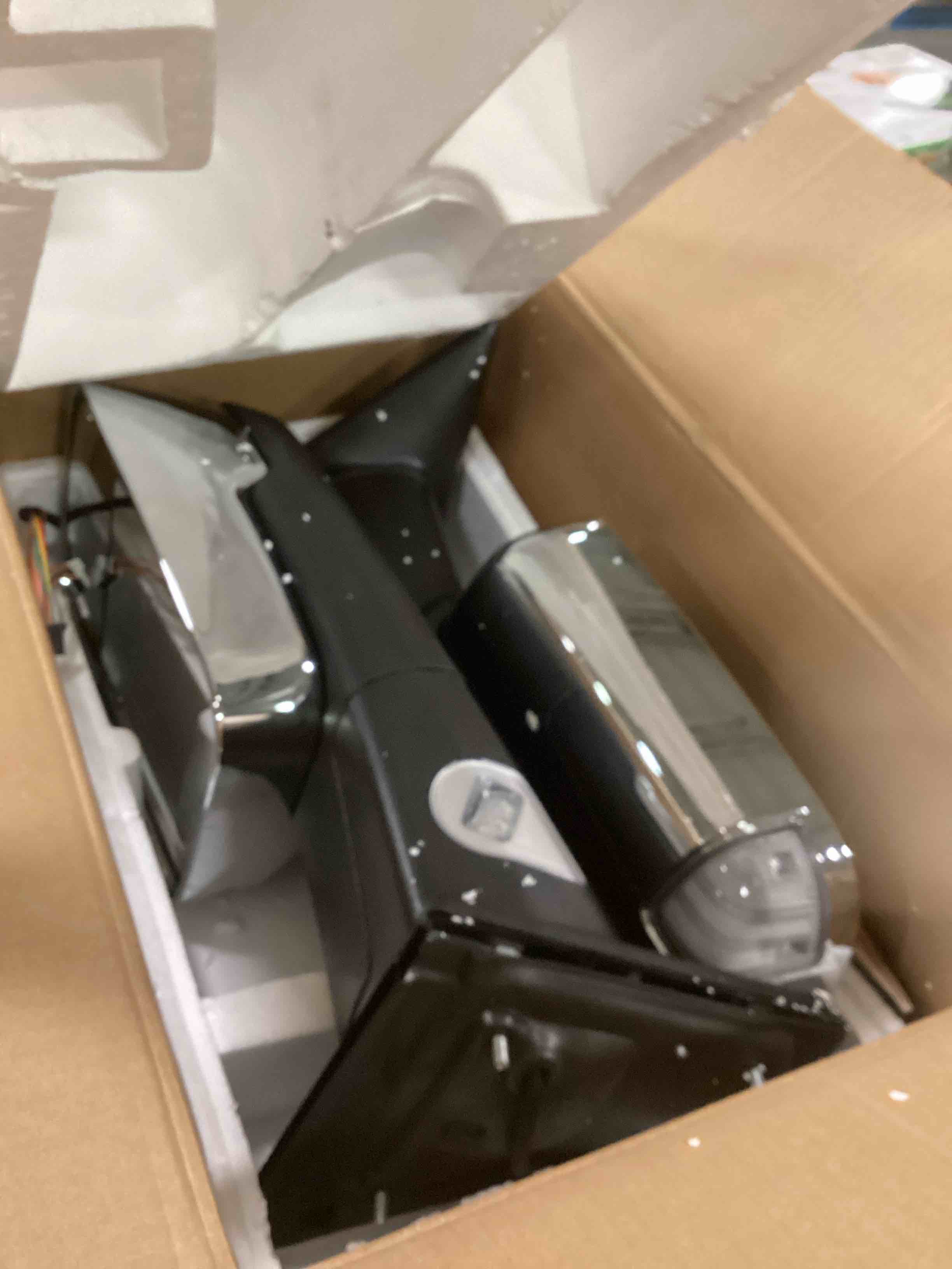 https://s3.amazonaws.com/lotting-images-prod/bidfta/ORG6403154_1716381566903.jpeg