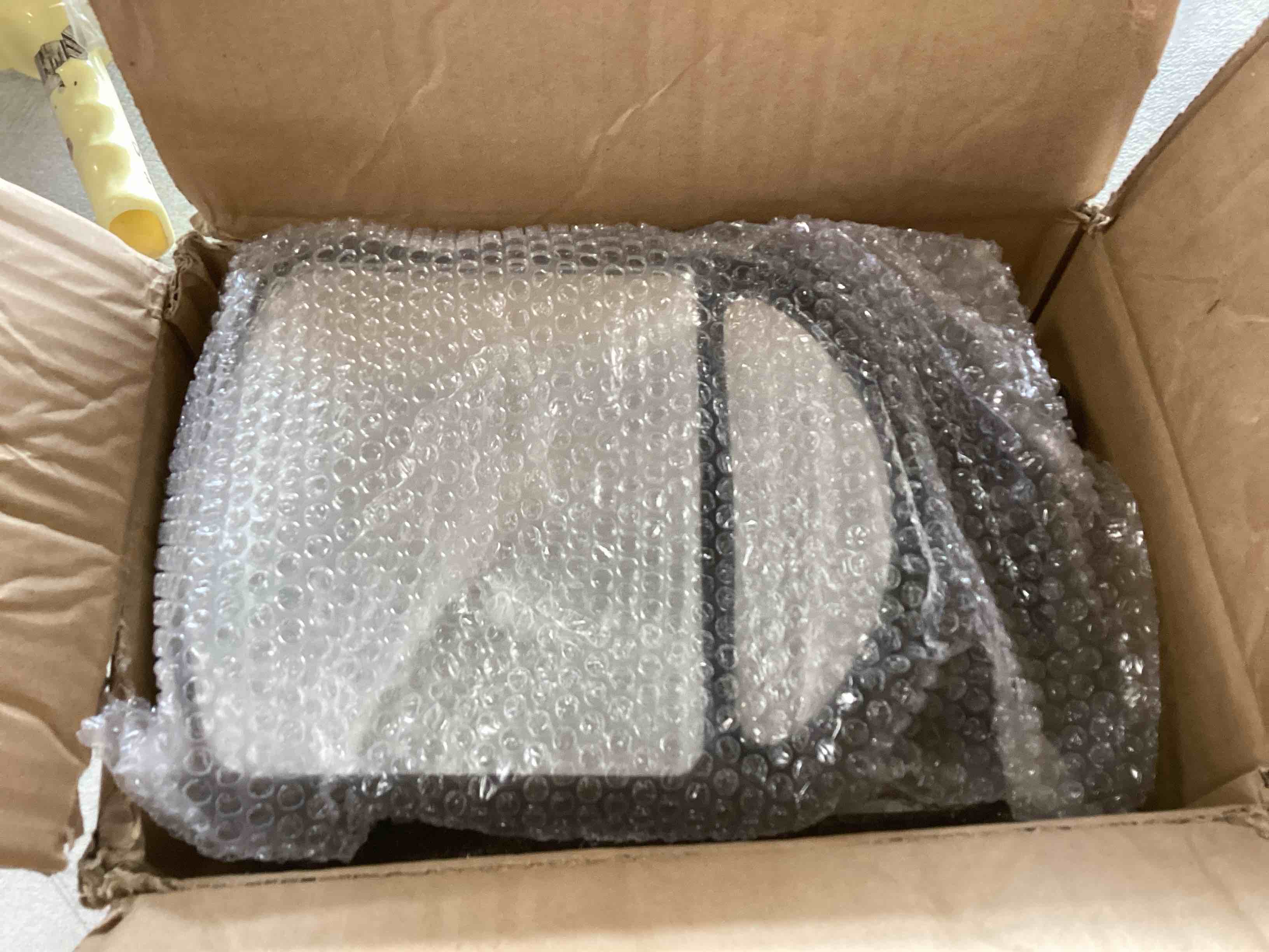 https://s3.amazonaws.com/lotting-images-prod/bidfta/ORG6407508_1718972132761.jpeg