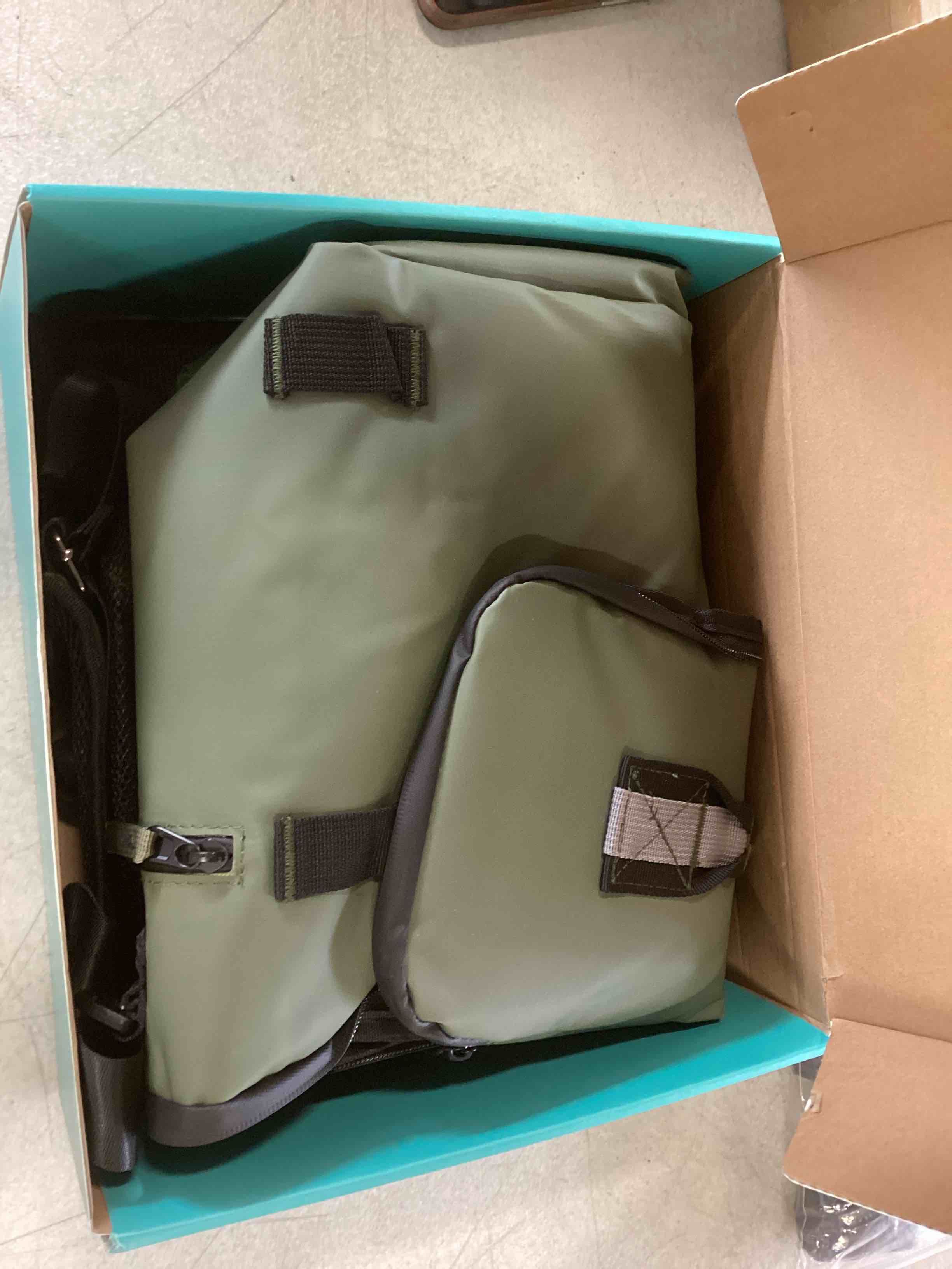 https://s3.amazonaws.com/lotting-images-prod/bidfta/ORG6407916_1719335676860.jpeg