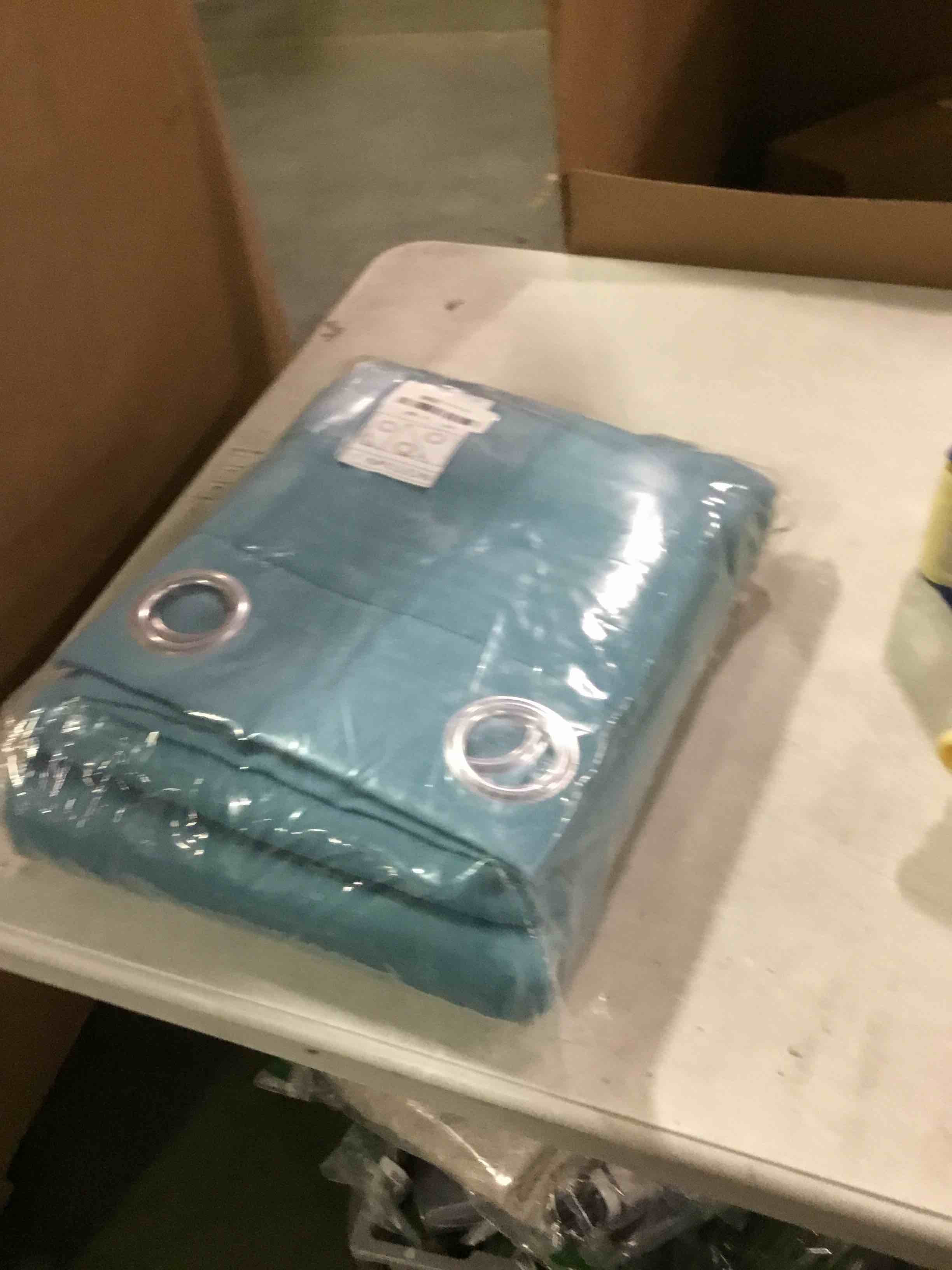 https://s3.amazonaws.com/lotting-images-prod/bidfta/ORG6411101_1719405050756.jpeg