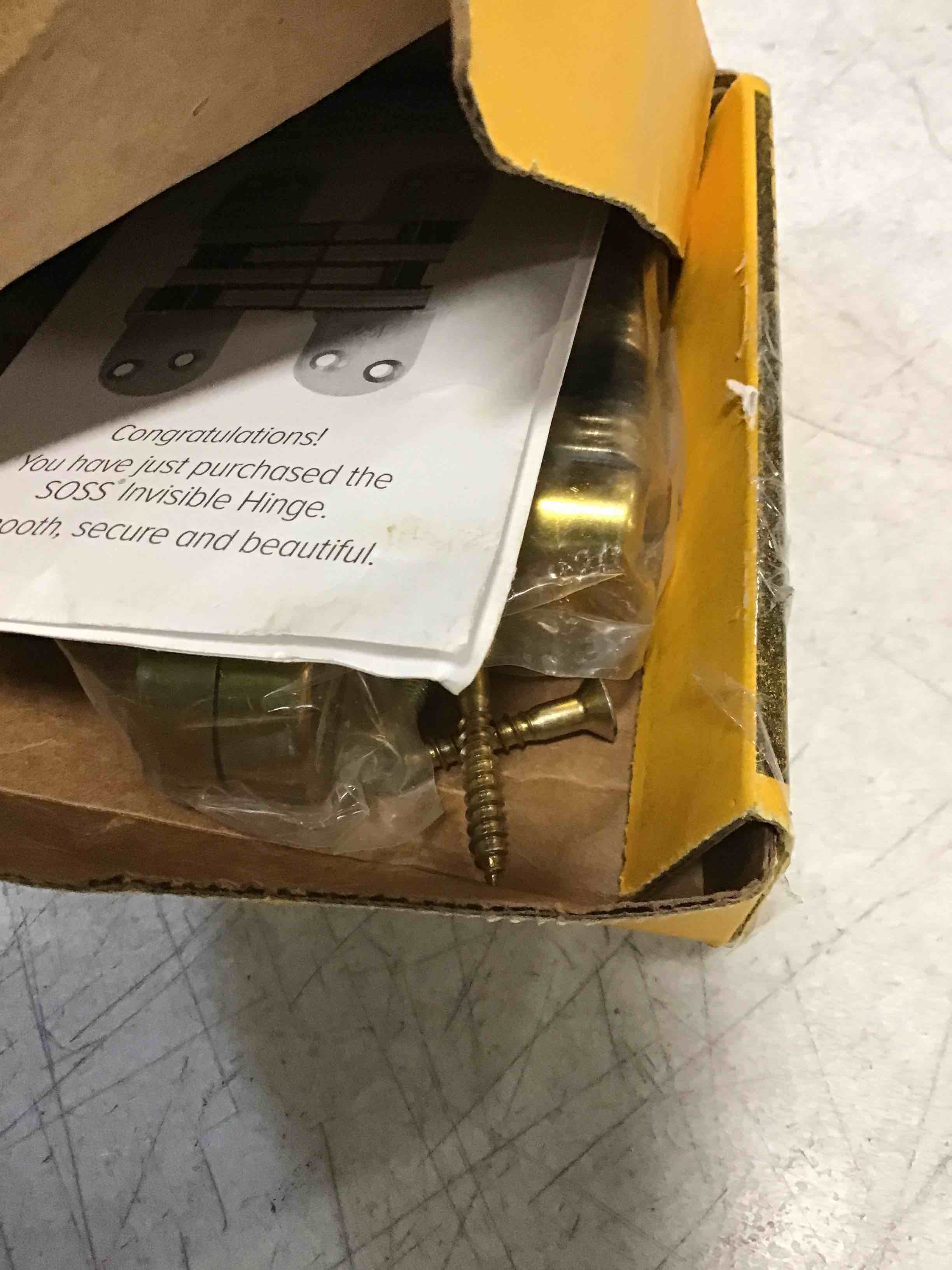 https://s3.amazonaws.com/lotting-images-prod/bidfta/ORG6412648_1719407771793.jpeg