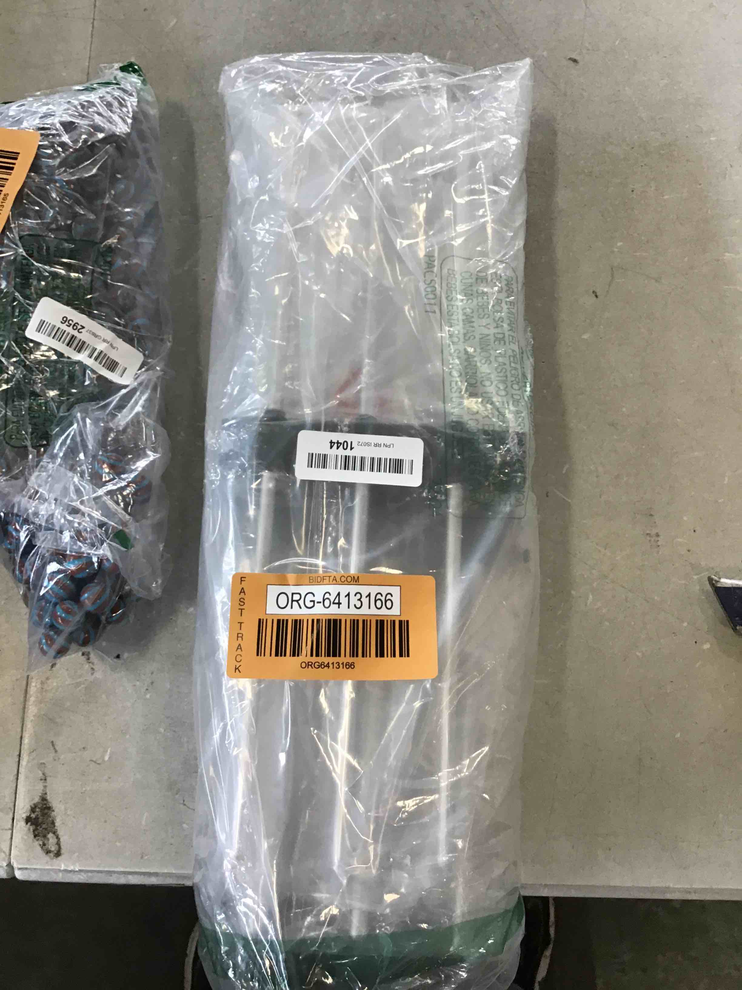 https://s3.amazonaws.com/lotting-images-prod/bidfta/ORG6413166_1718904183476.jpeg