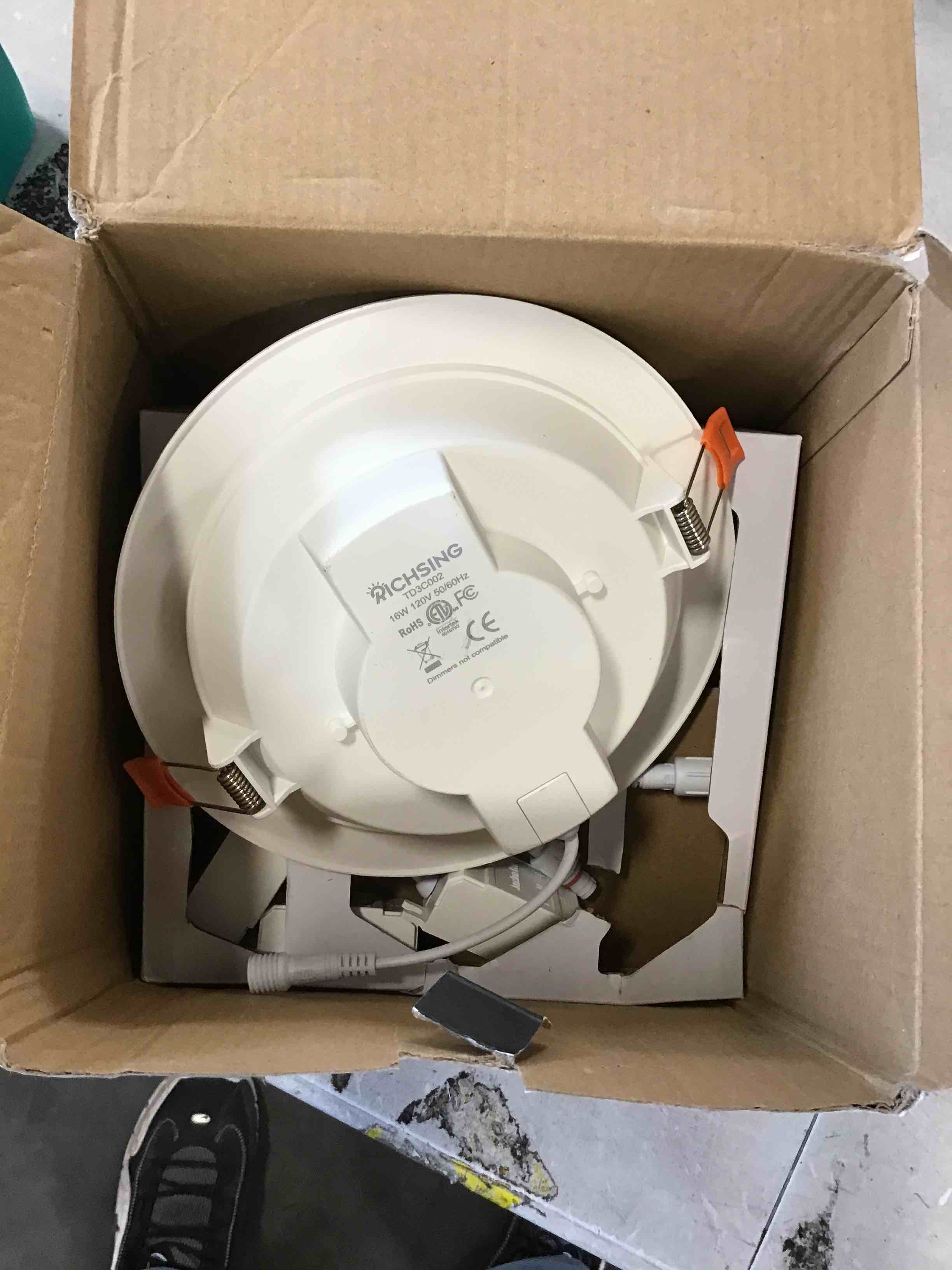 https://s3.amazonaws.com/lotting-images-prod/bidfta/ORG6413220_1718908865717.jpeg