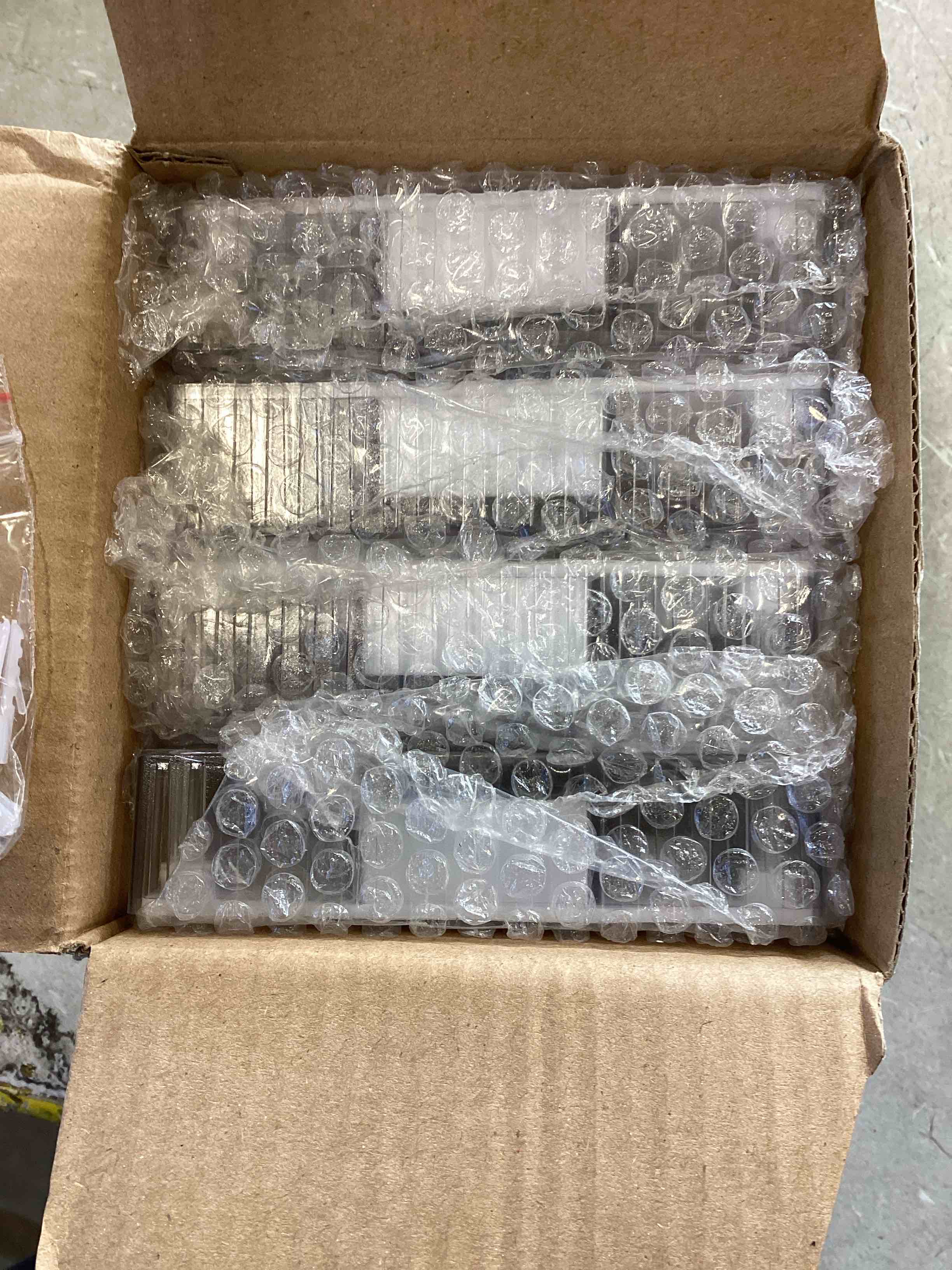 https://s3.amazonaws.com/lotting-images-prod/bidfta/ORG6413606_1719231340475.jpeg