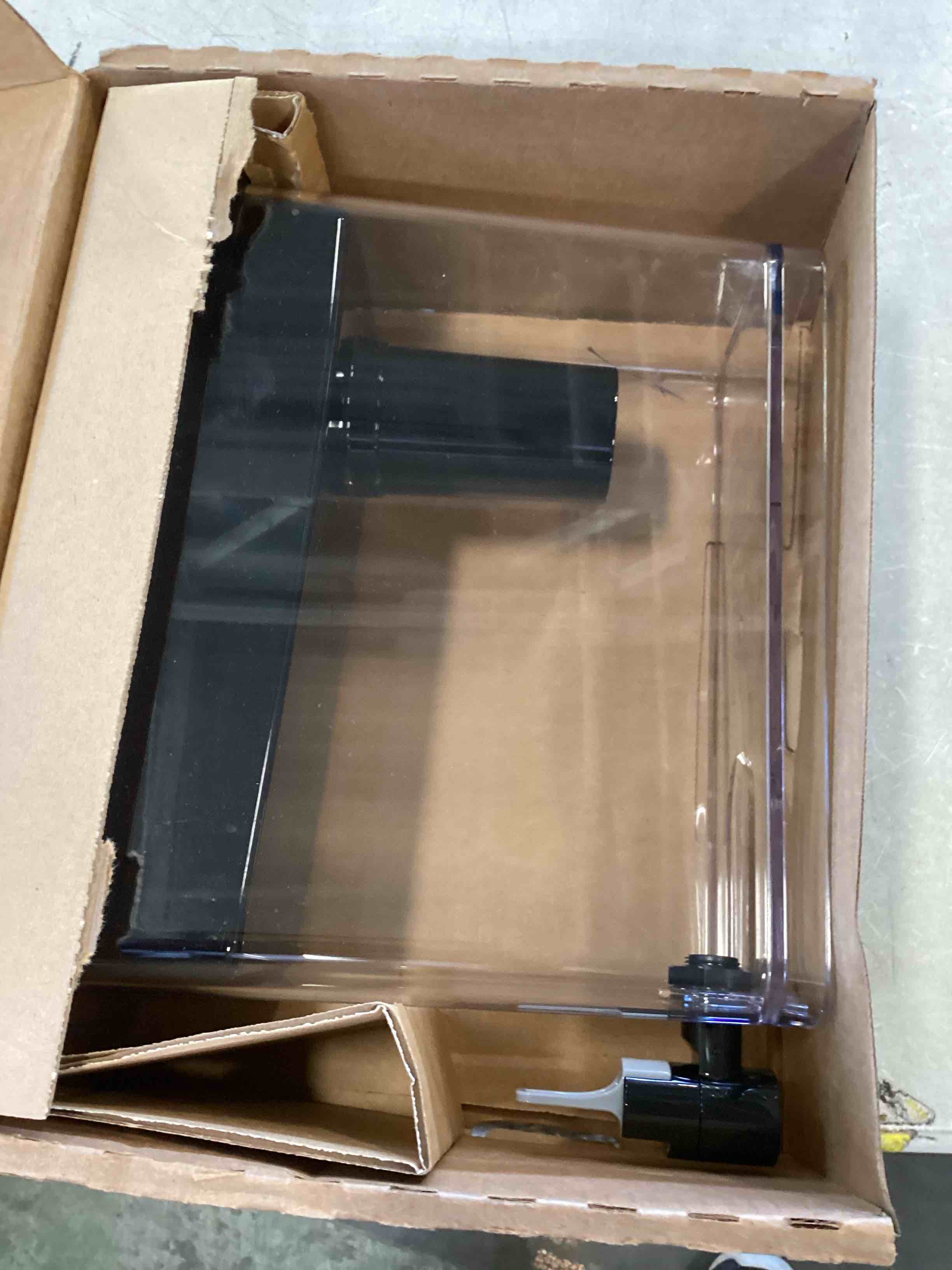 https://s3.amazonaws.com/lotting-images-prod/bidfta/ORG6413731_1719244407658.jpeg