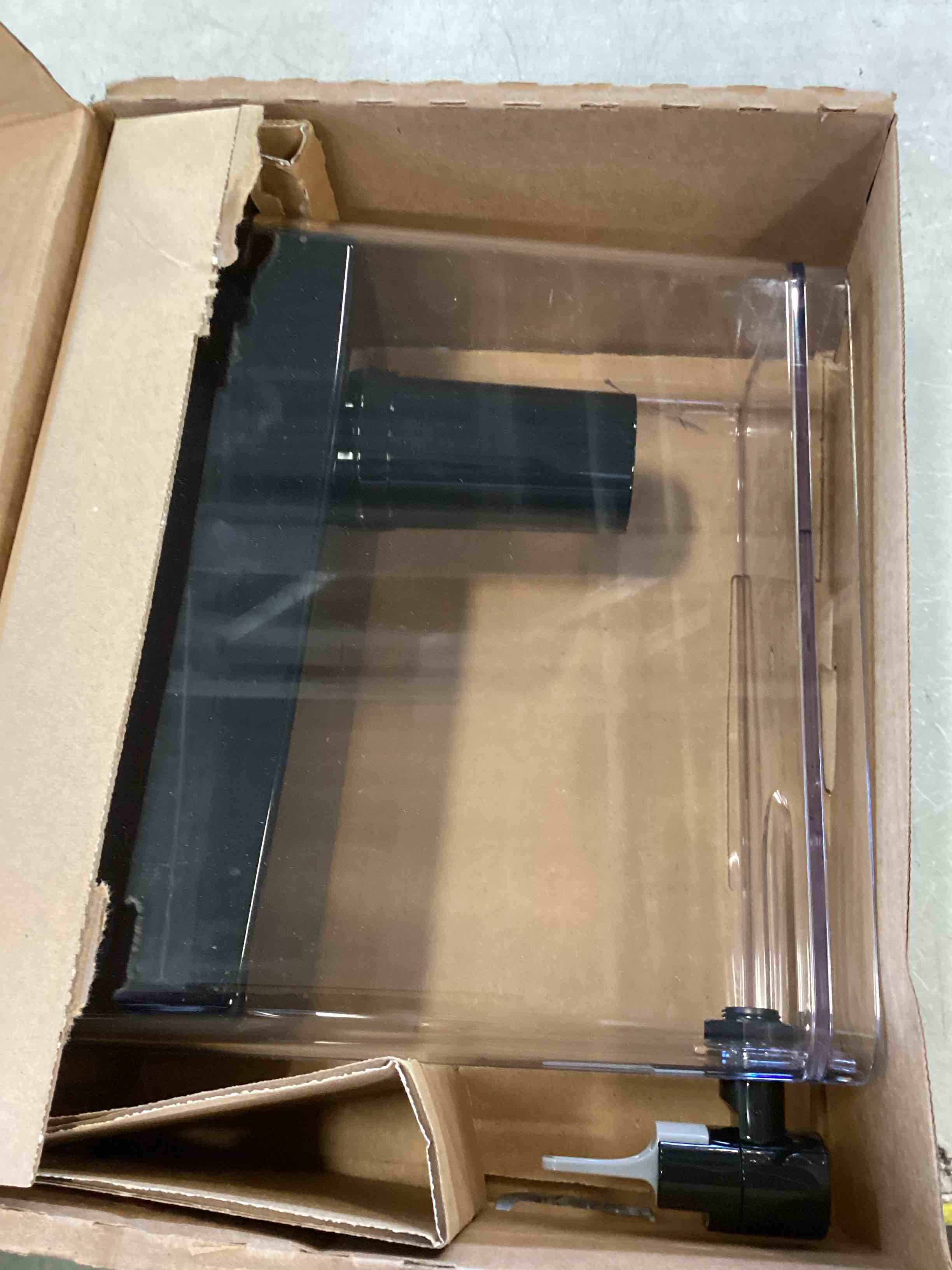 https://s3.amazonaws.com/lotting-images-prod/bidfta/ORG6413731_1719244408940.jpeg