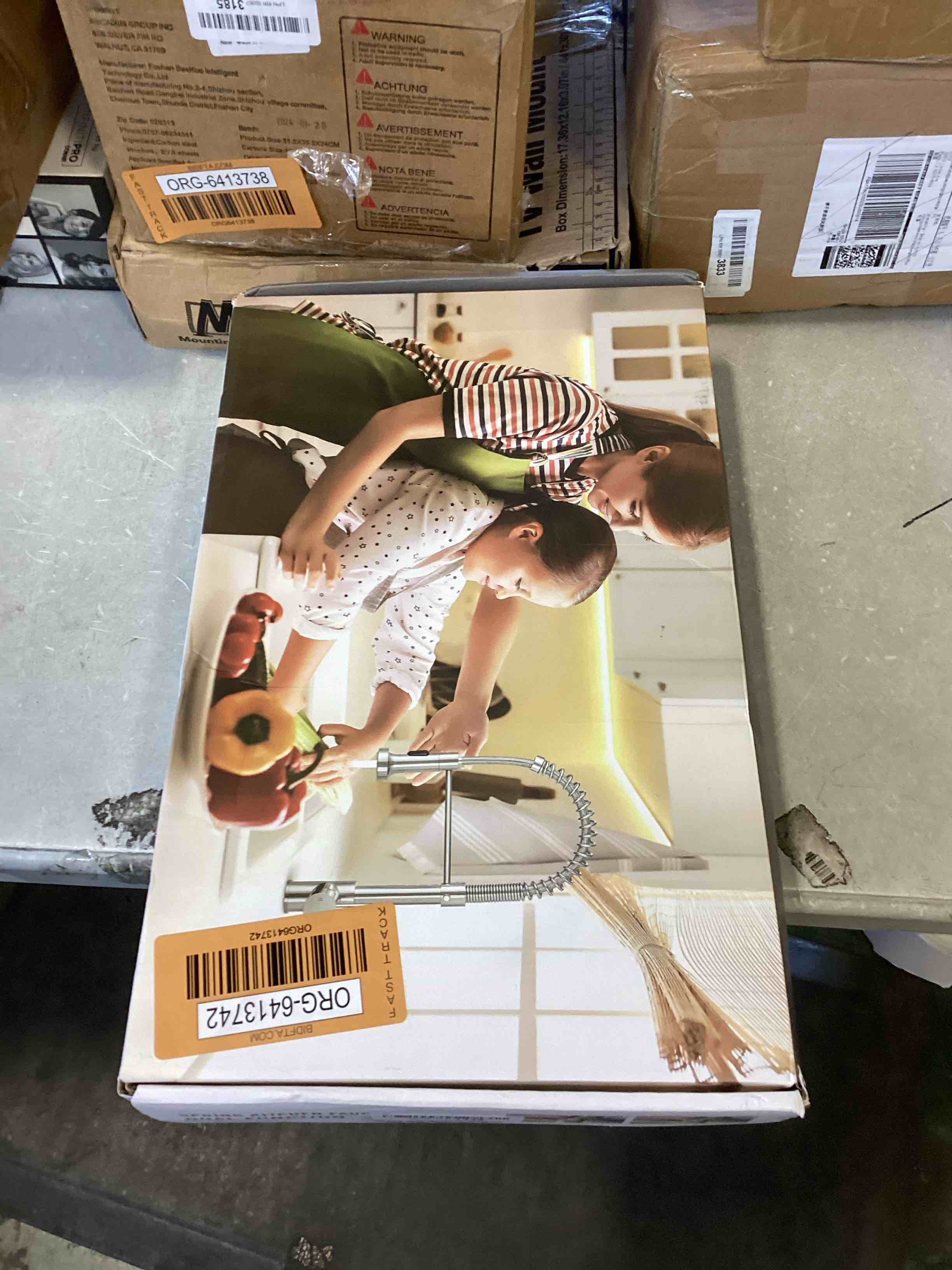 https://s3.amazonaws.com/lotting-images-prod/bidfta/ORG6413742_1719243551053.jpeg
