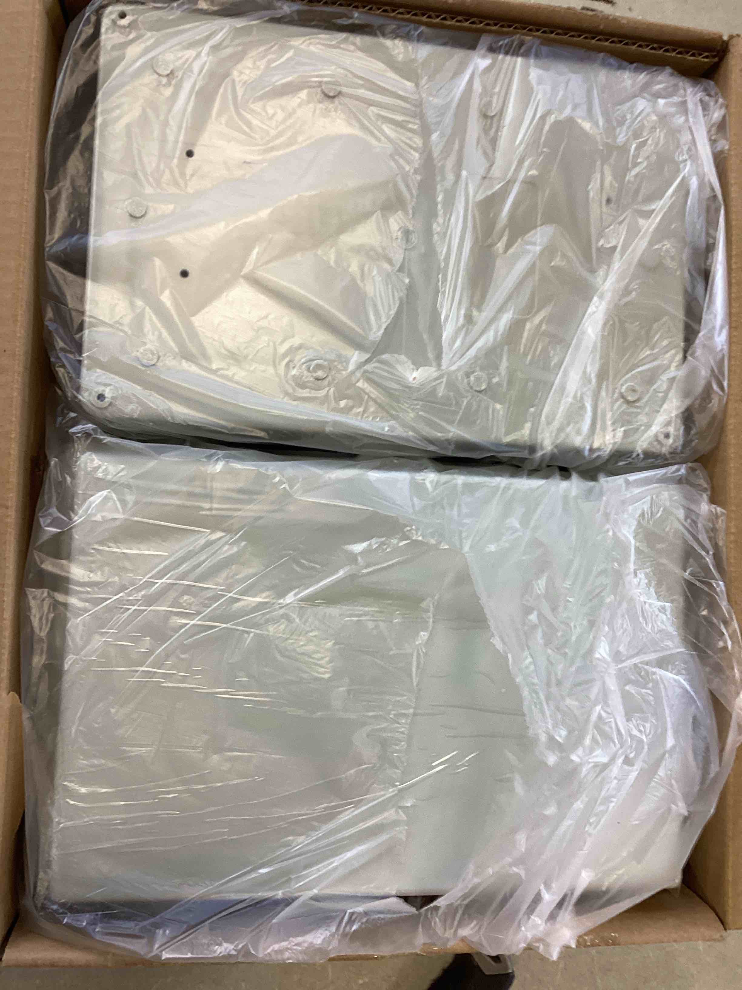 https://s3.amazonaws.com/lotting-images-prod/bidfta/ORG6413752_1719254701896.jpeg