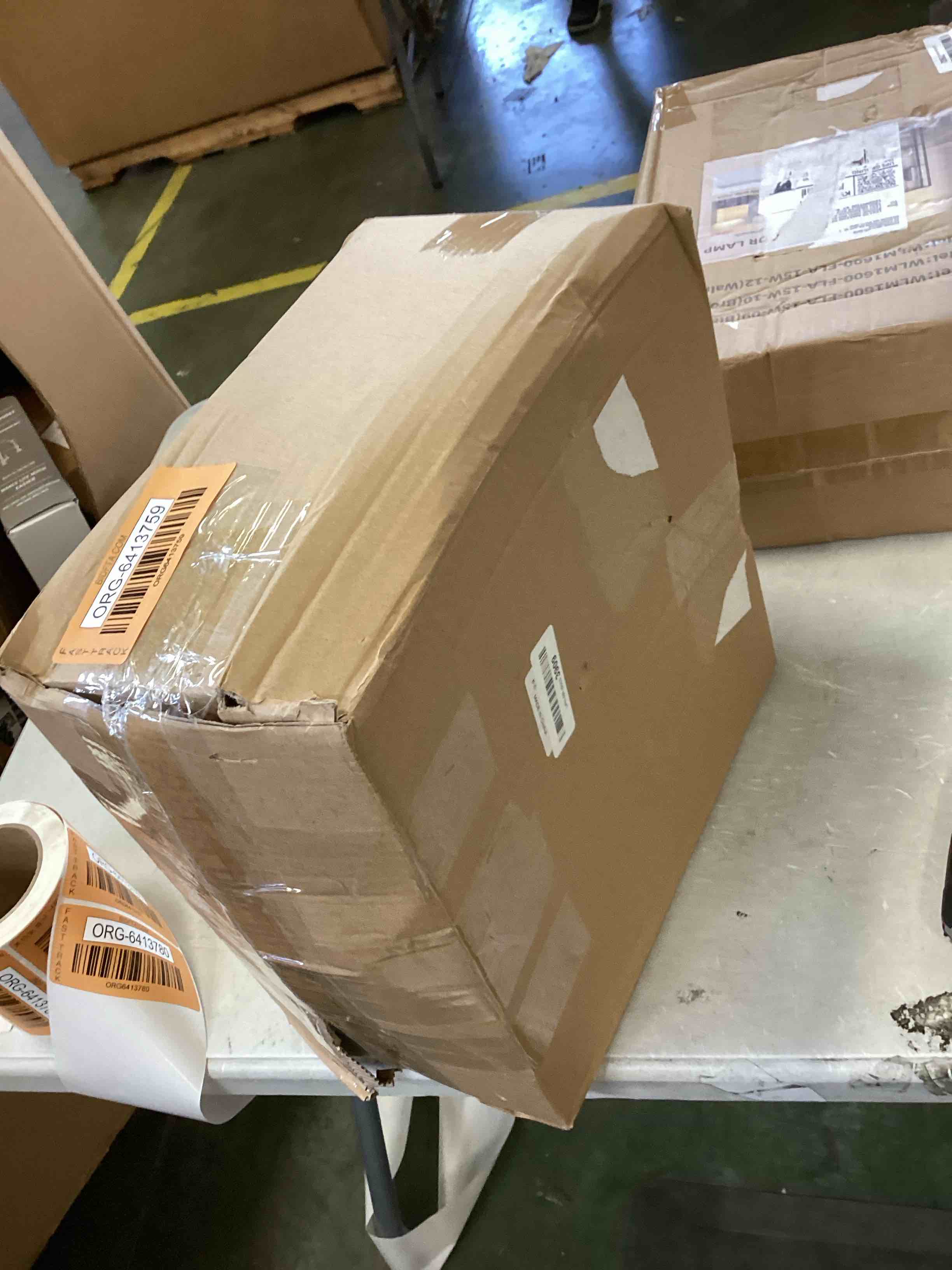 https://s3.amazonaws.com/lotting-images-prod/bidfta/ORG6413759_1719254019544.jpeg