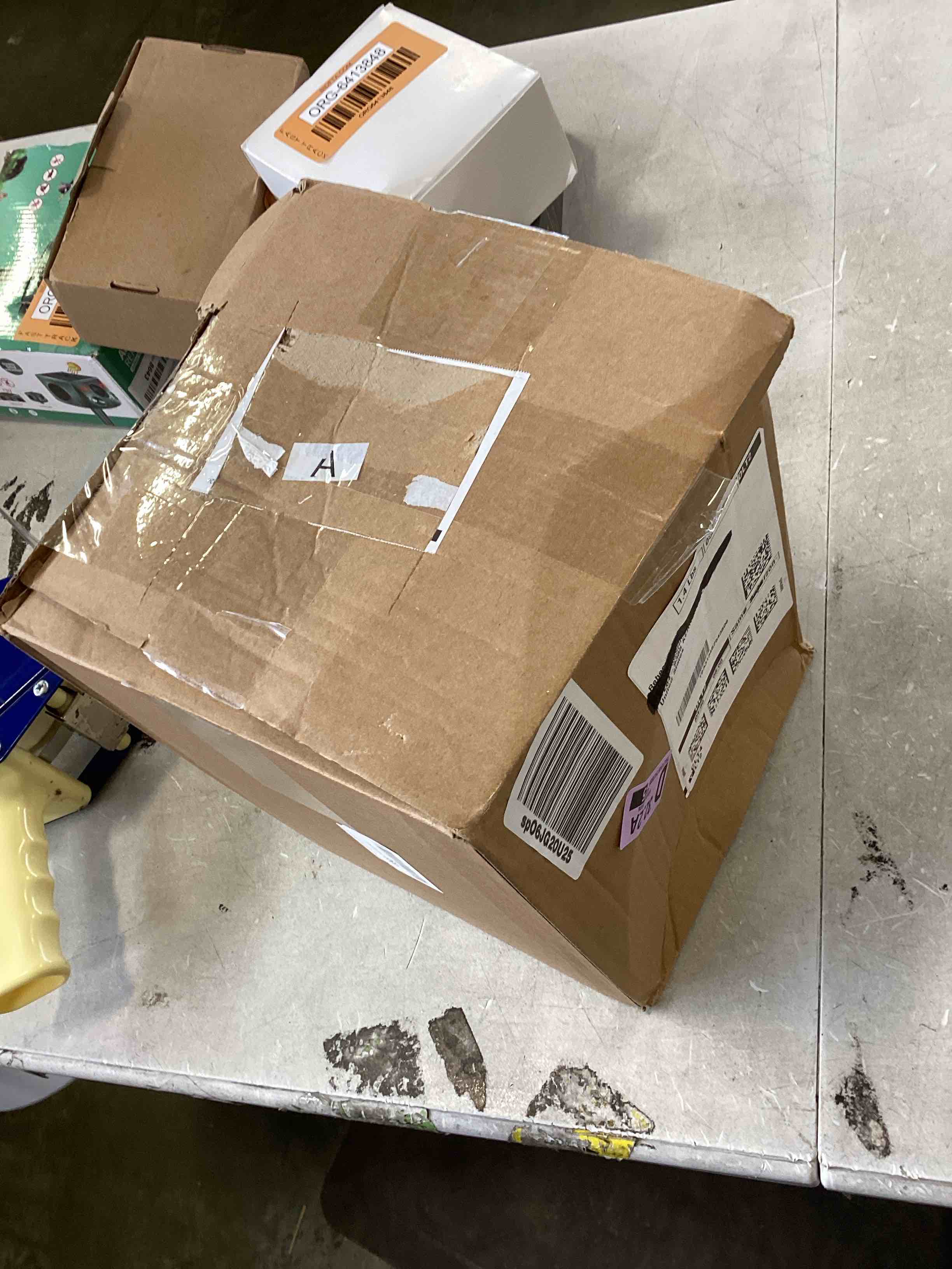 https://s3.amazonaws.com/lotting-images-prod/bidfta/ORG6413840_1719259161498.jpeg