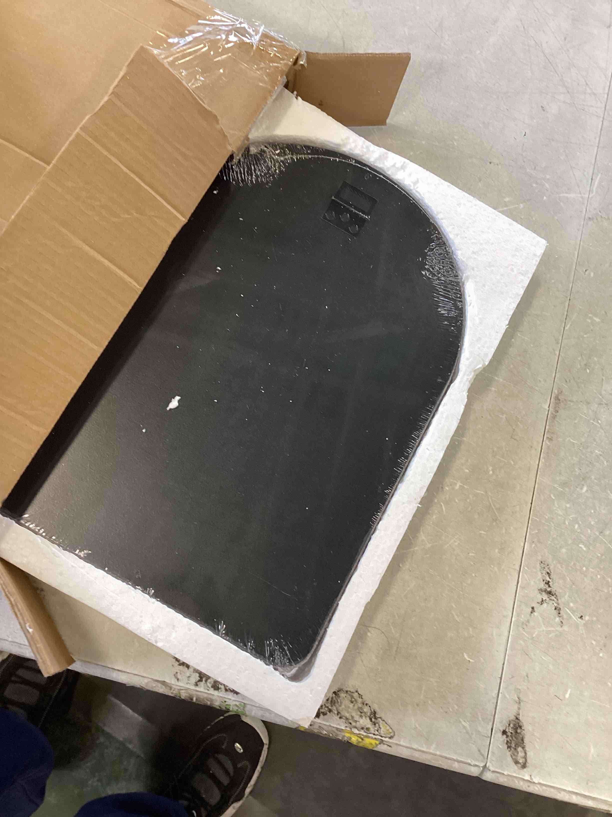 https://s3.amazonaws.com/lotting-images-prod/bidfta/ORG6413854_1719259828316.jpeg