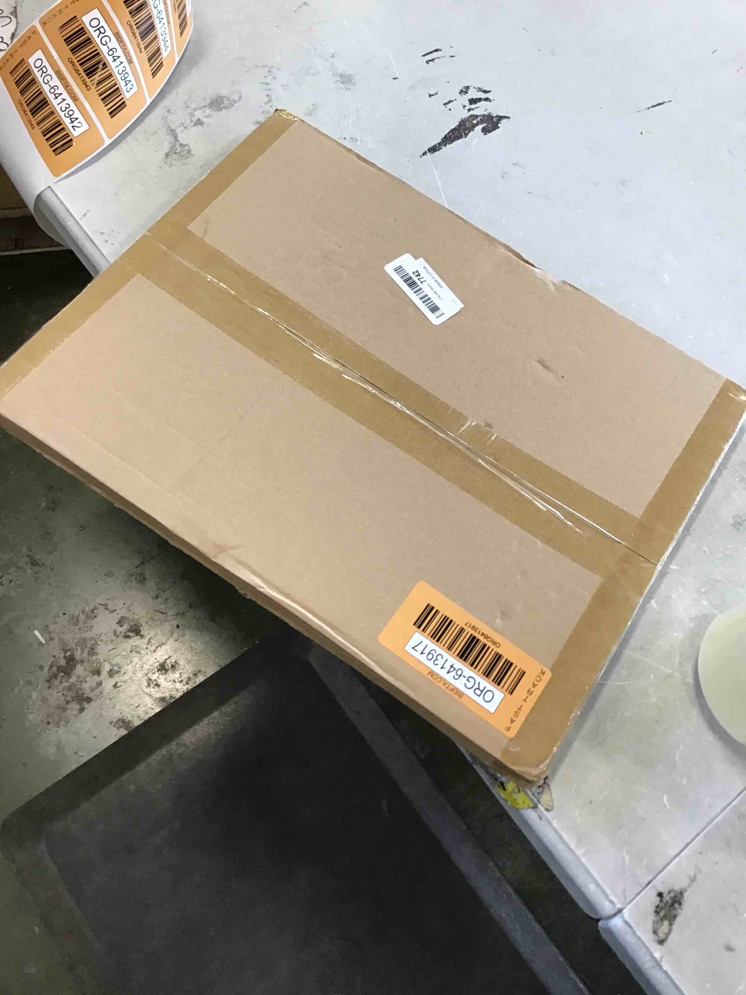 https://s3.amazonaws.com/lotting-images-prod/bidfta/ORG6413917_1719323490893.jpeg