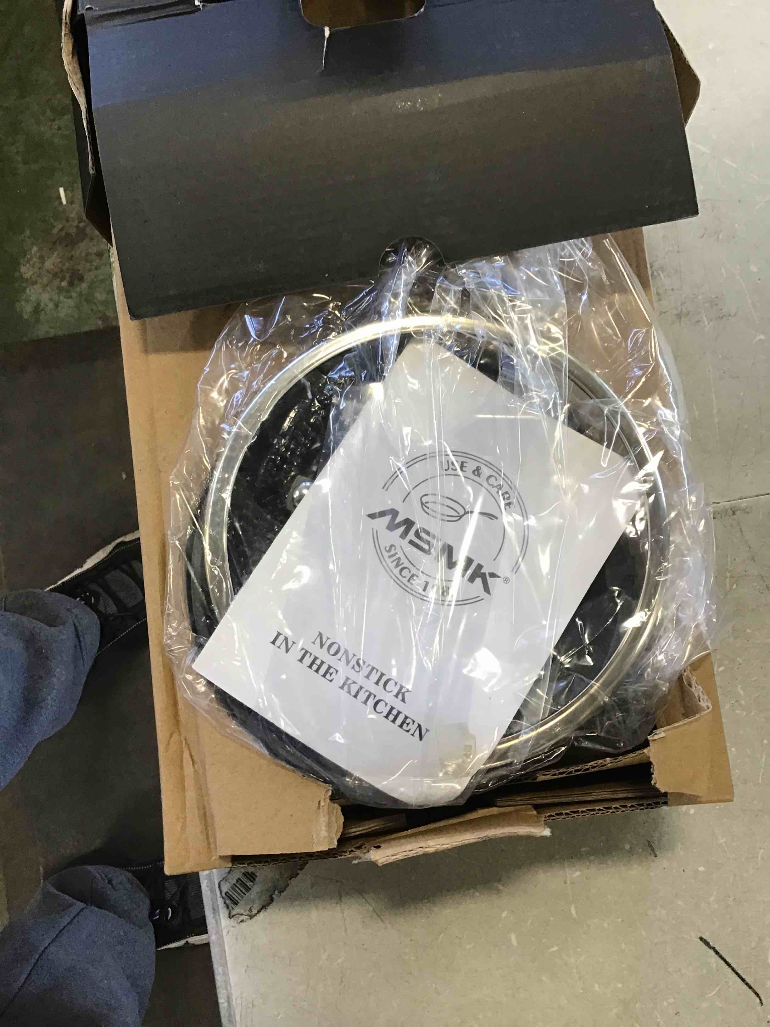 https://s3.amazonaws.com/lotting-images-prod/bidfta/ORG6413924_1719323220989.jpeg