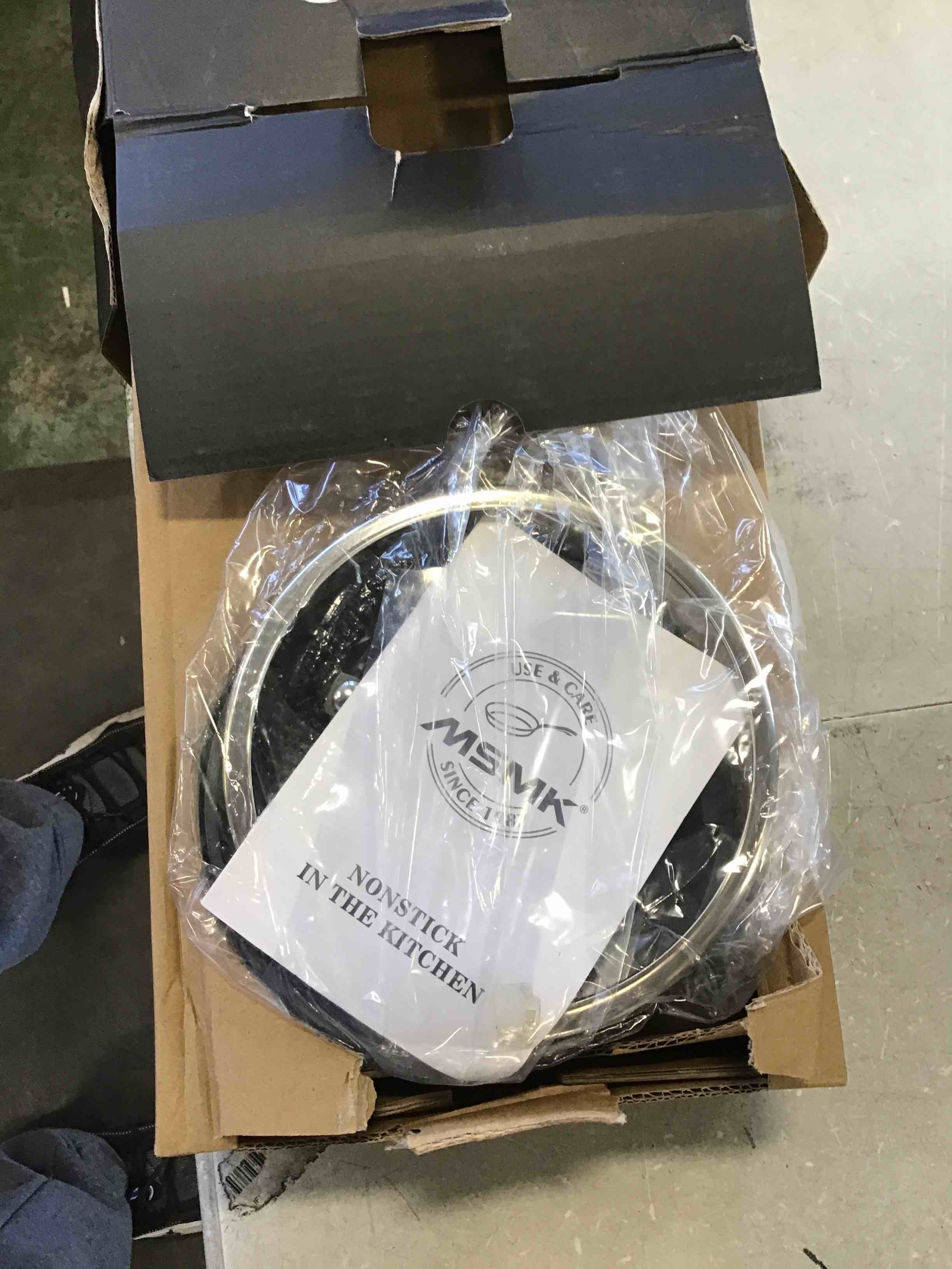https://s3.amazonaws.com/lotting-images-prod/bidfta/ORG6413924_1719323222886.jpeg
