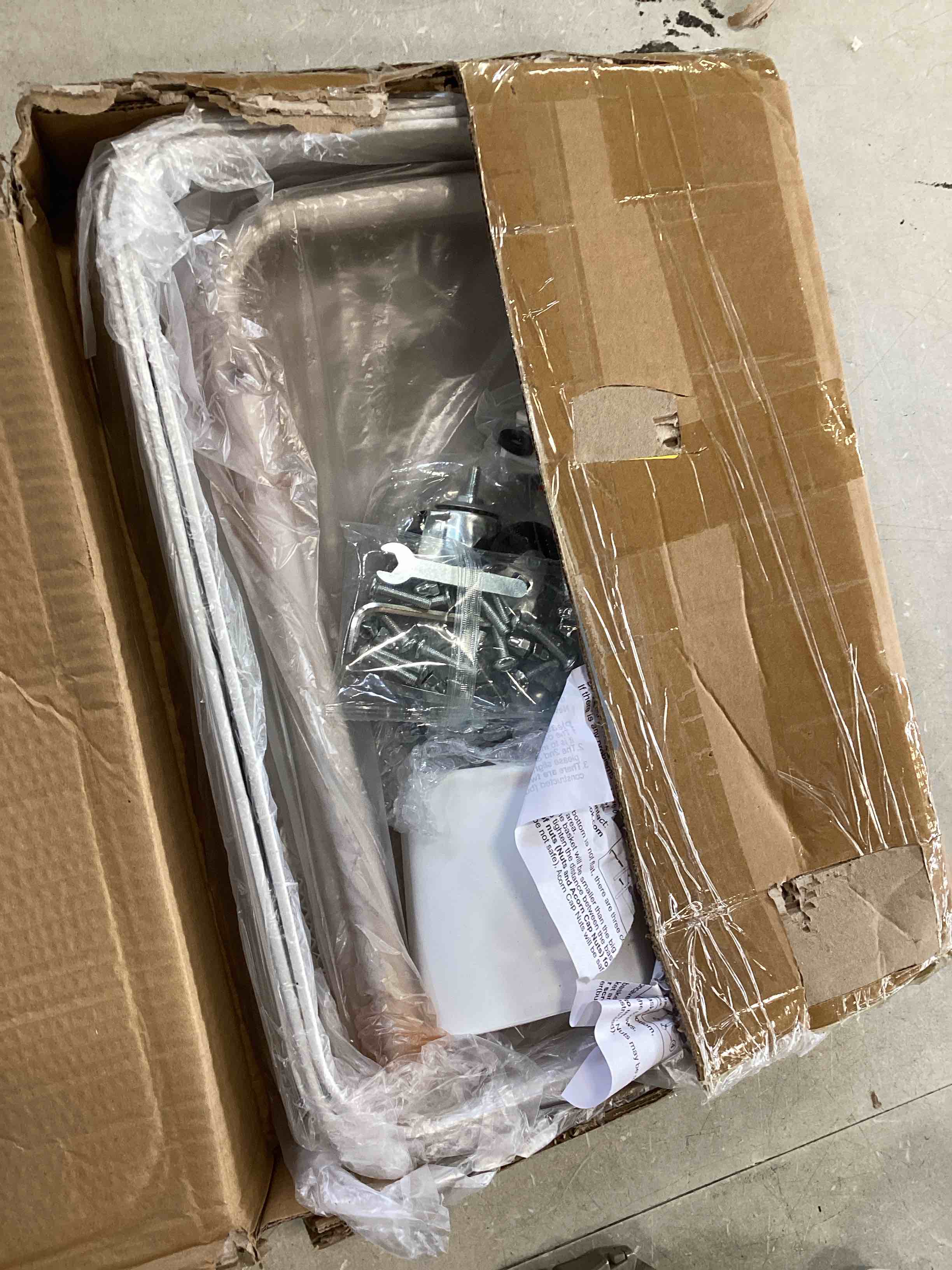 https://s3.amazonaws.com/lotting-images-prod/bidfta/ORG6414193_1719410088803.jpeg