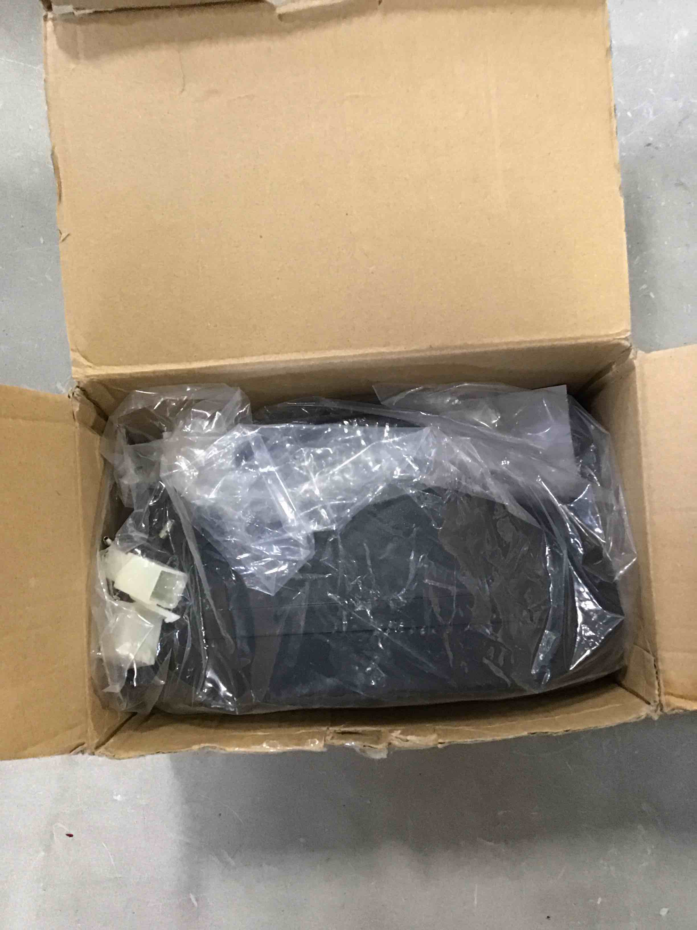 https://s3.amazonaws.com/lotting-images-prod/bidfta/ORG6415535_1719333868656.jpeg