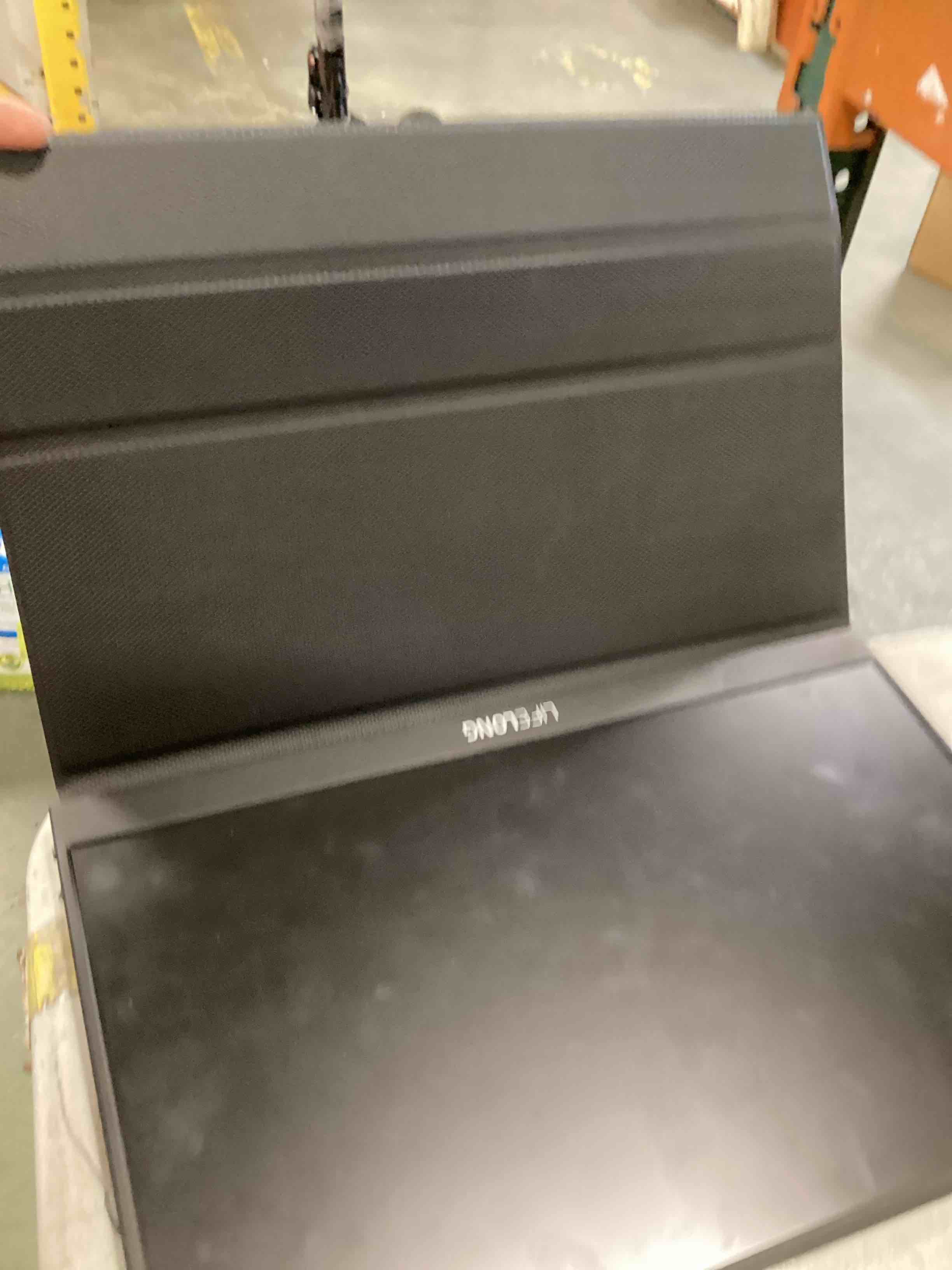 https://s3.amazonaws.com/lotting-images-prod/bidfta/ORG6417098_1719502252683.jpeg