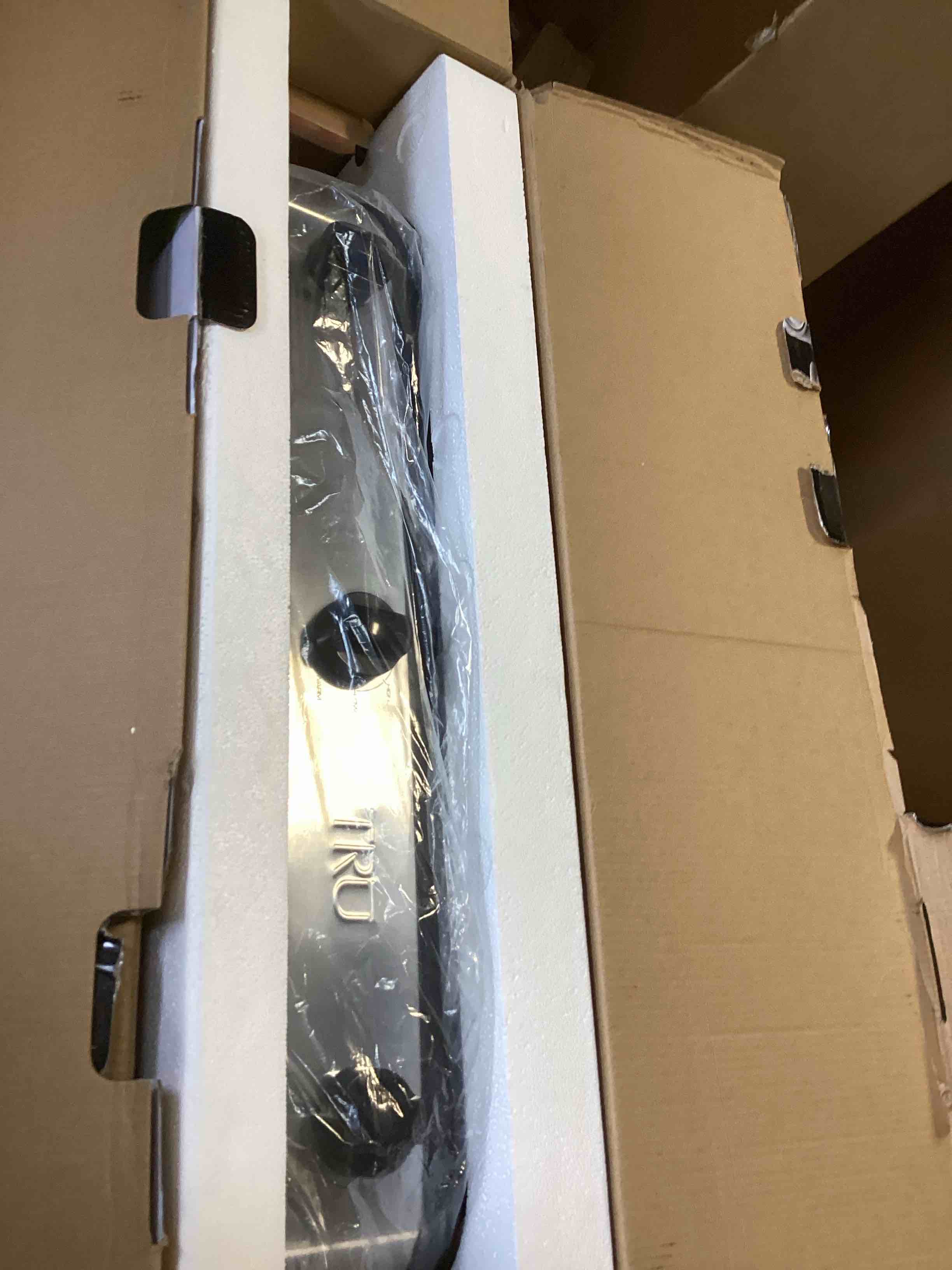 https://s3.amazonaws.com/lotting-images-prod/bidfta/ORG6418007_1717782421459.jpeg