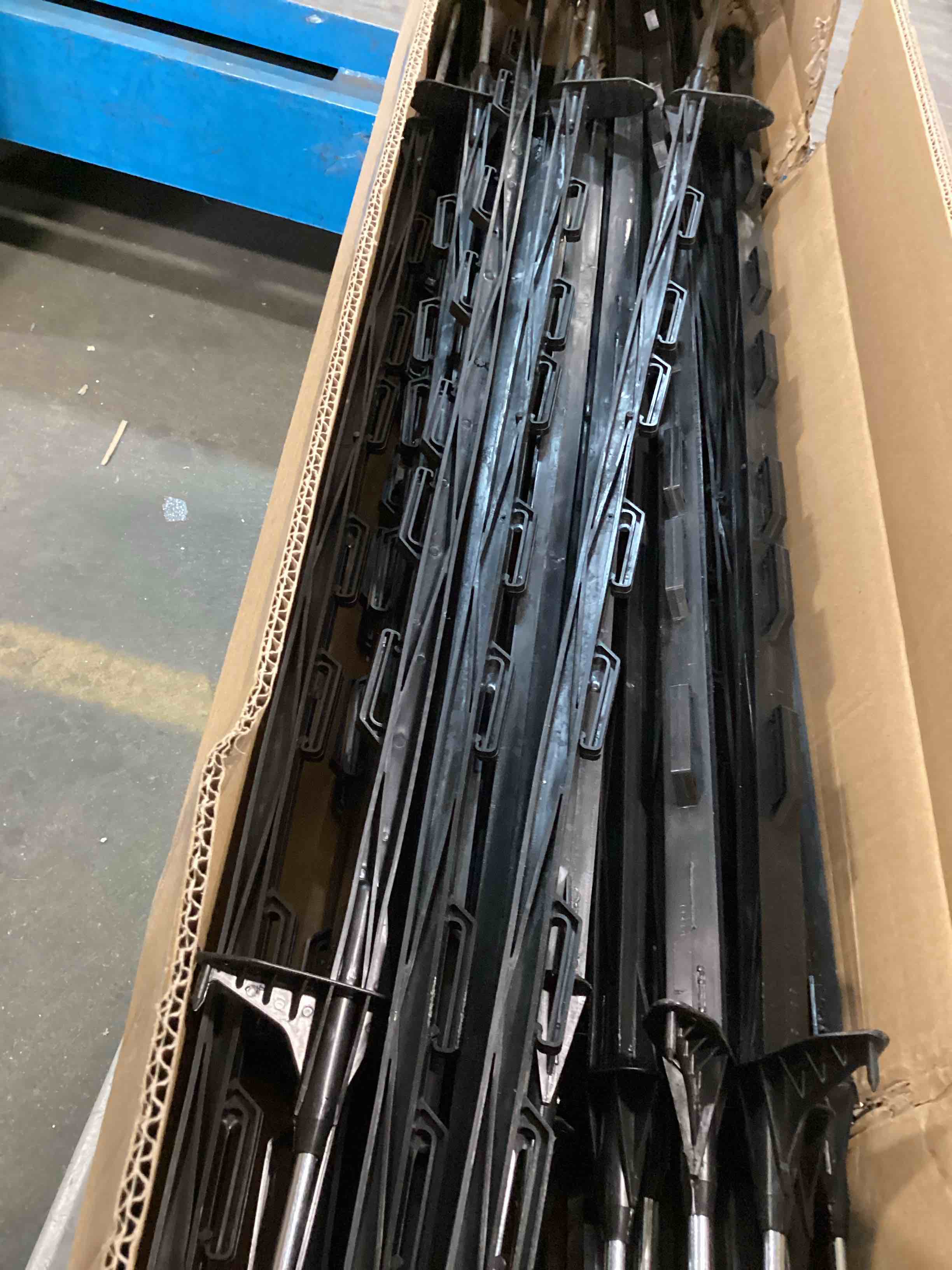 https://s3.amazonaws.com/lotting-images-prod/bidfta/ORG6420401_1718378248546.jpeg