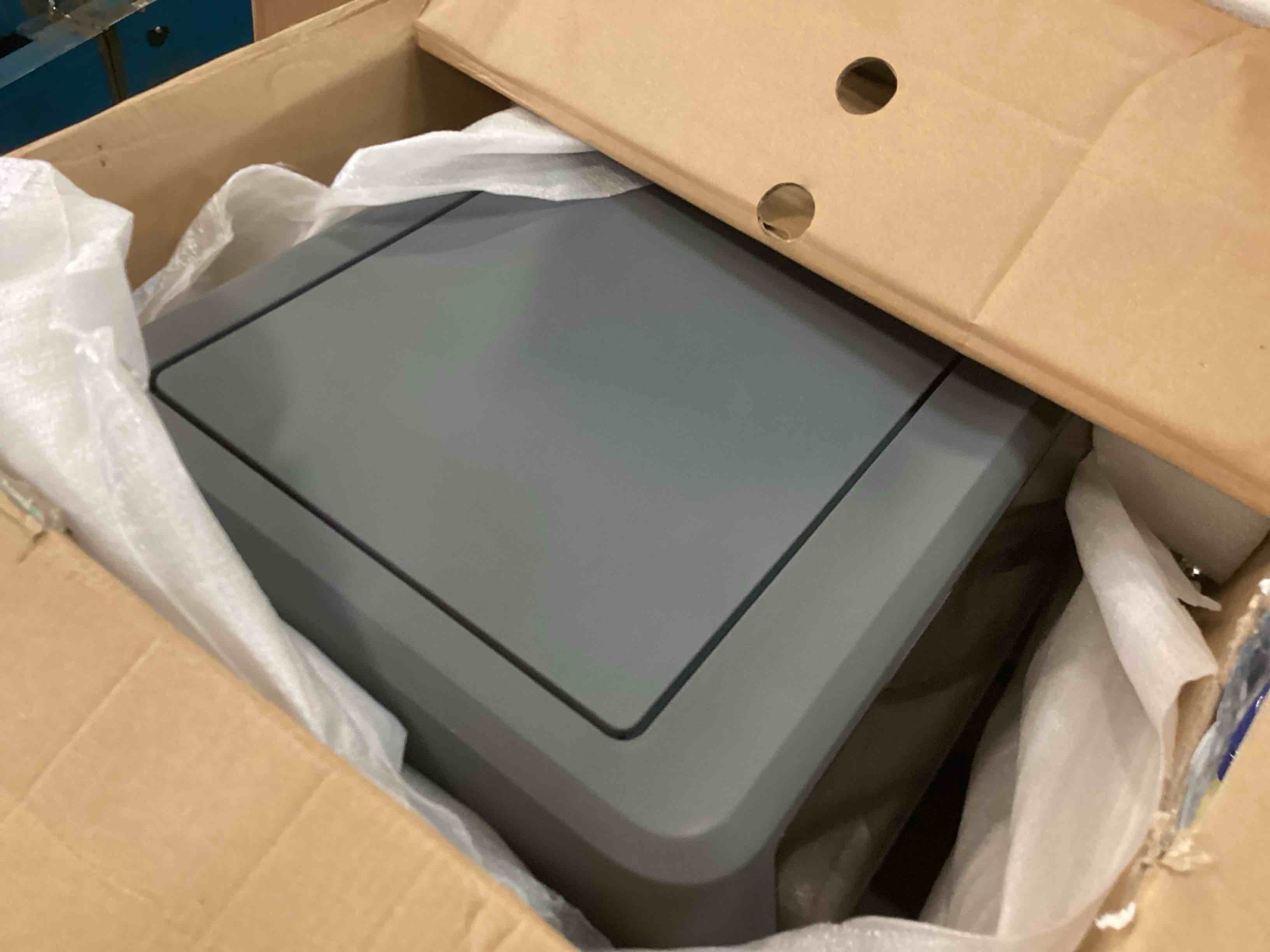 https://s3.amazonaws.com/lotting-images-prod/bidfta/ORG6424732_1718394090046.jpeg