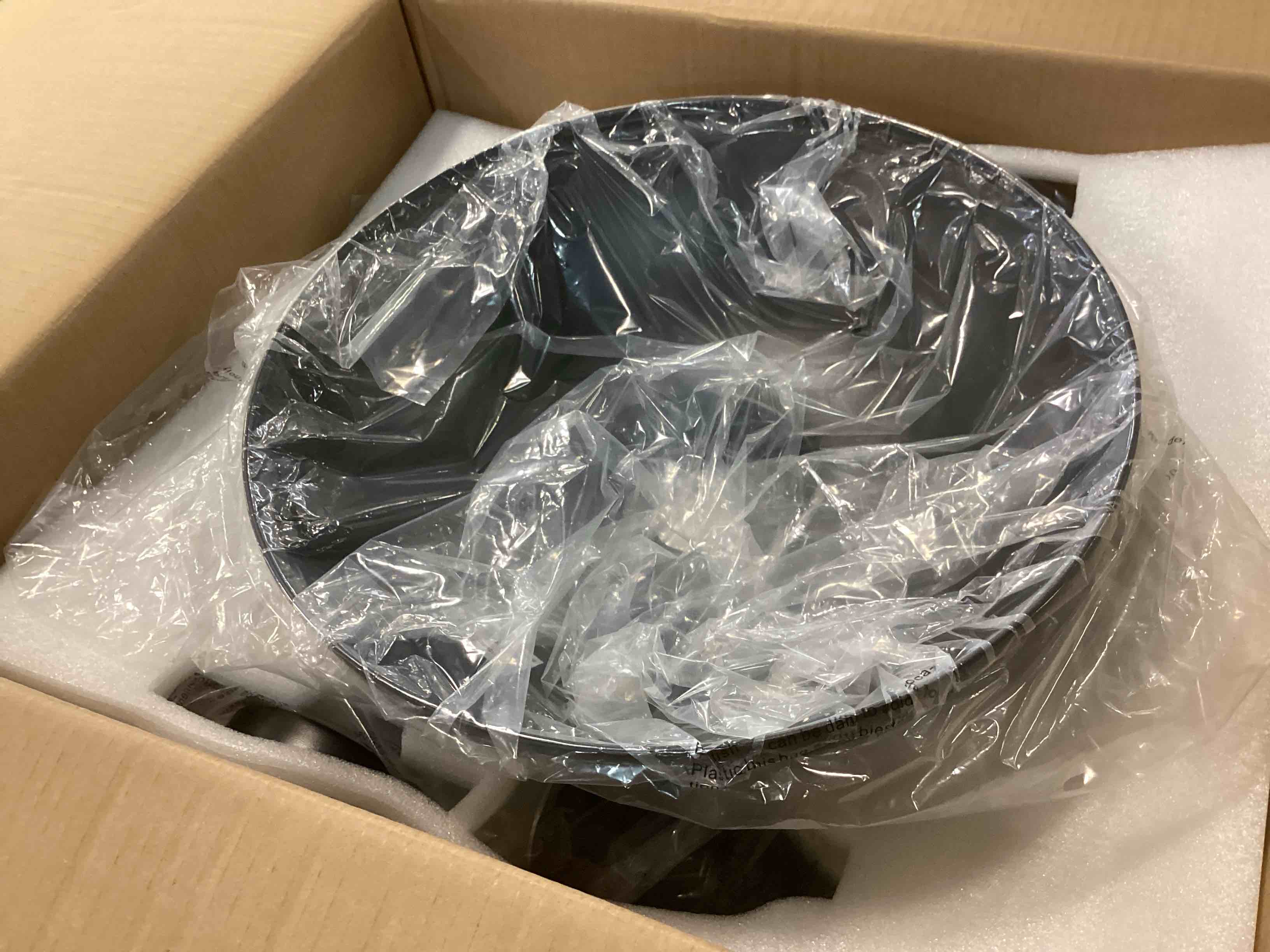 https://s3.amazonaws.com/lotting-images-prod/bidfta/ORG6424926_1718630433532.jpeg