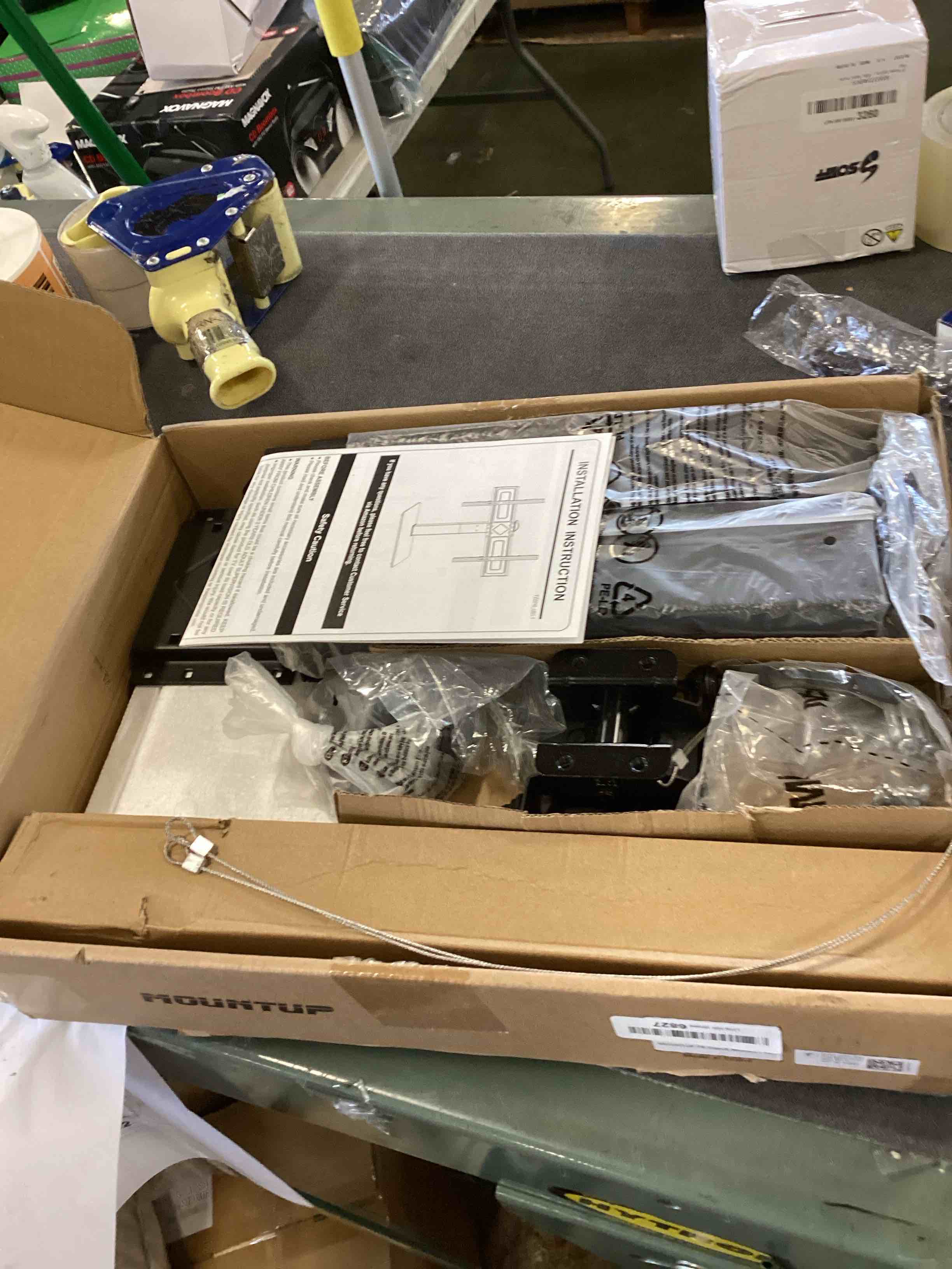 https://s3.amazonaws.com/lotting-images-prod/bidfta/ORG6426507_1717443503251.jpeg