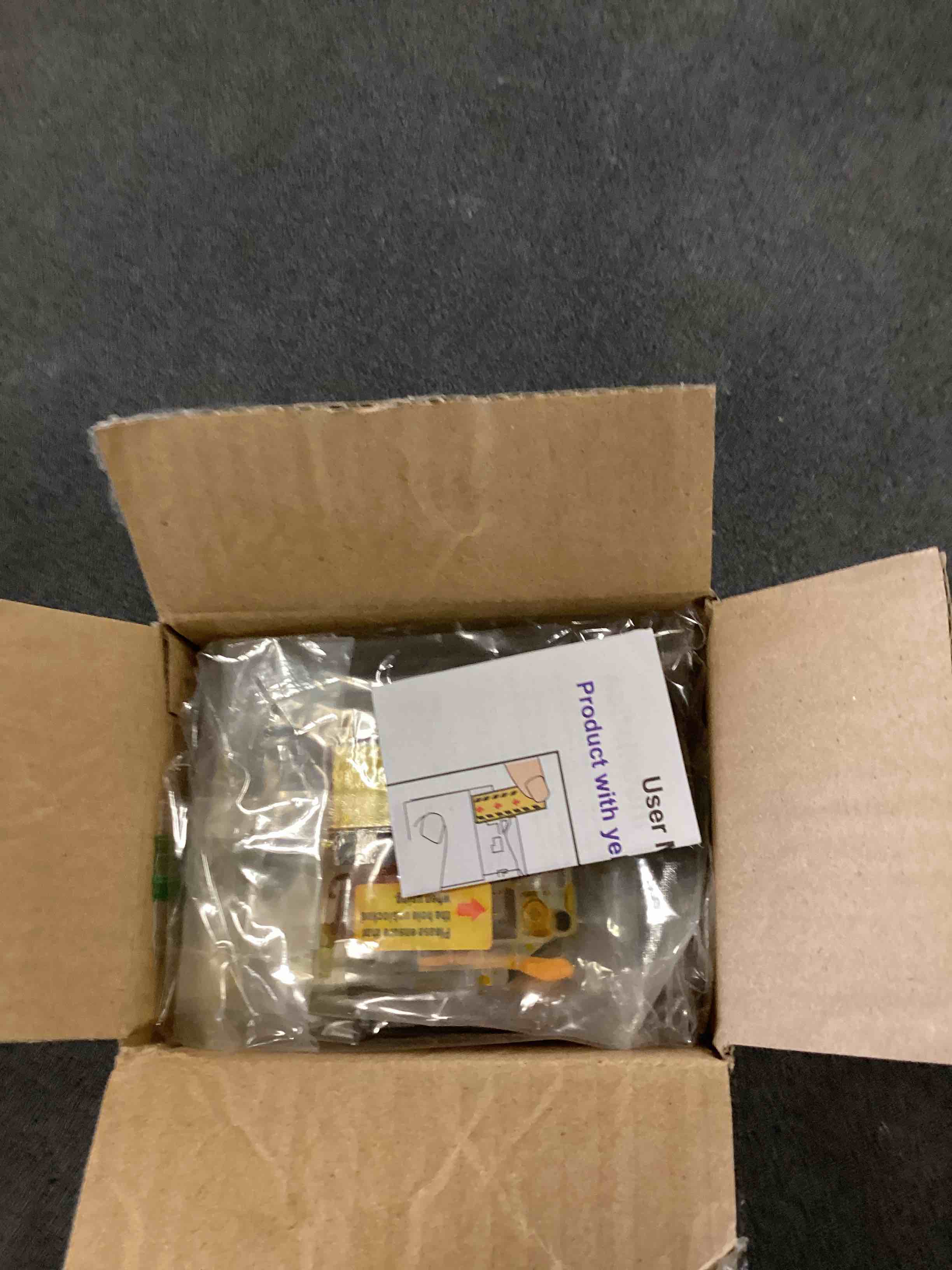 https://s3.amazonaws.com/lotting-images-prod/bidfta/ORG6426562_1717590339533.jpeg