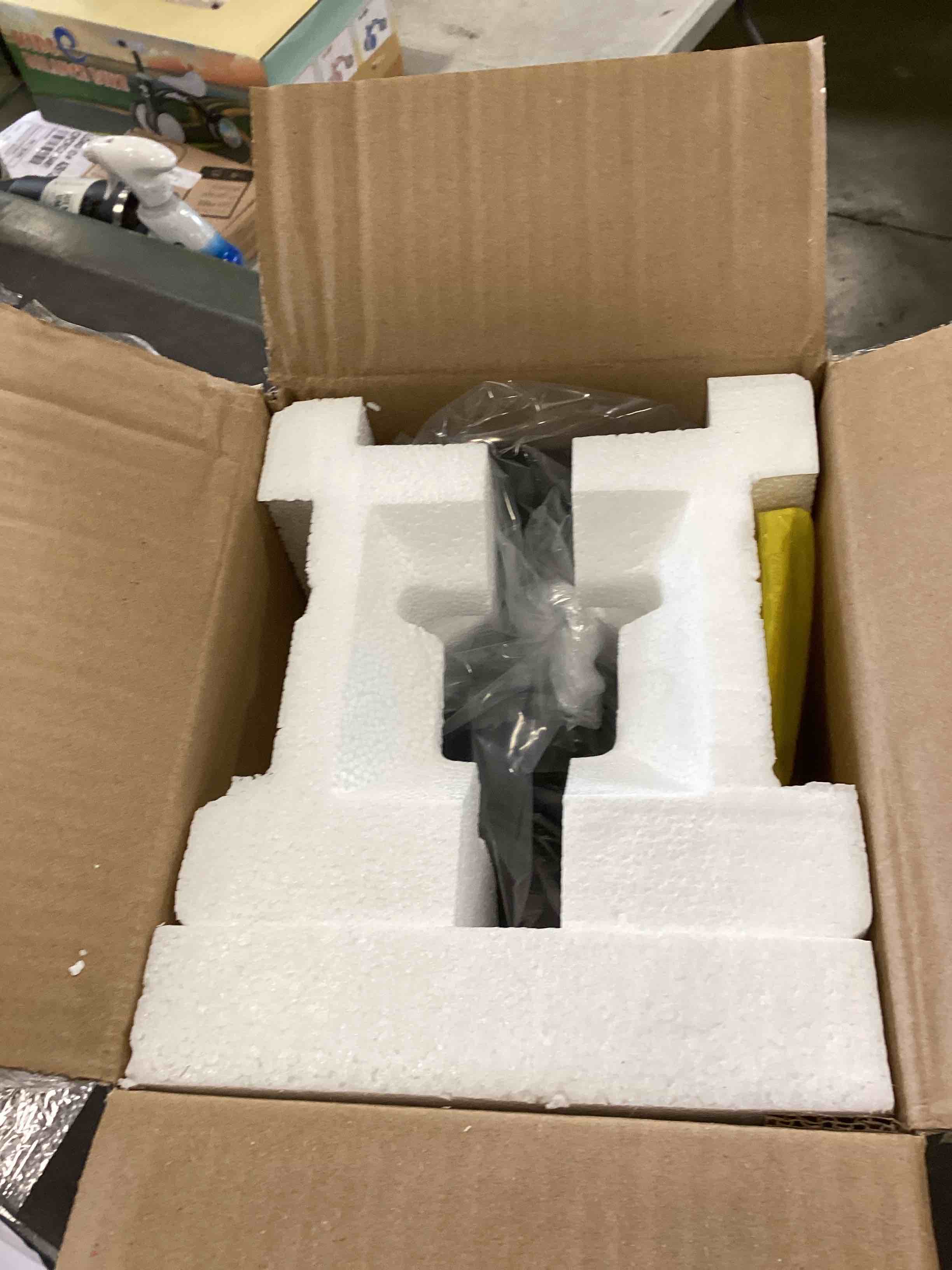 https://s3.amazonaws.com/lotting-images-prod/bidfta/ORG6426604_1717593425029.jpeg