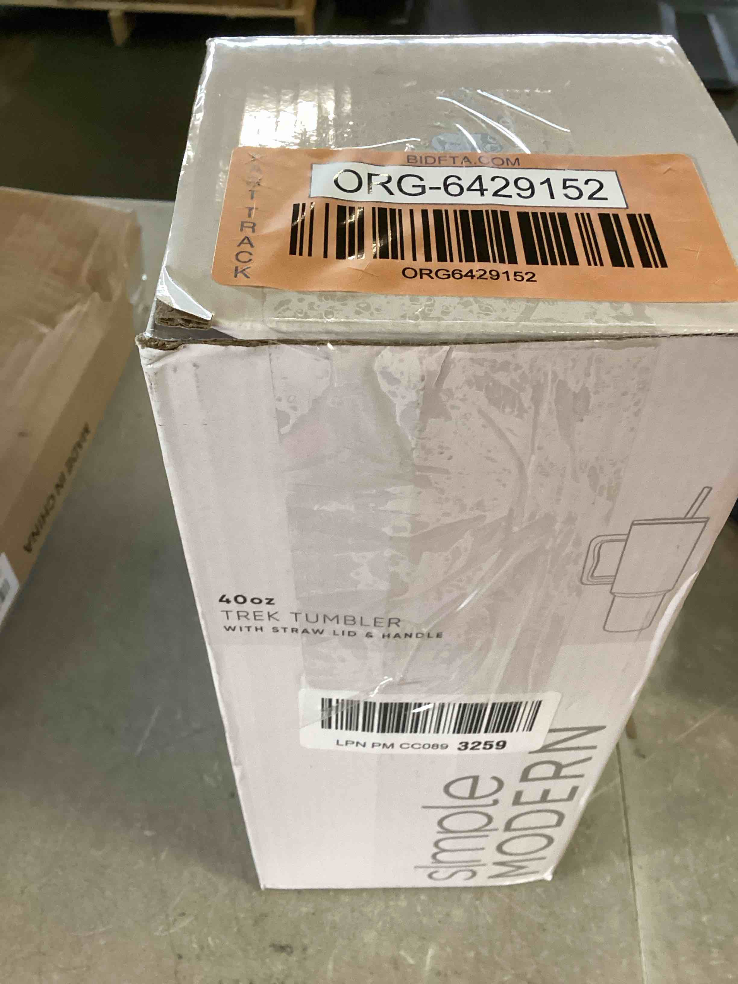 https://s3.amazonaws.com/lotting-images-prod/bidfta/ORG6429152_1723490443626.jpeg