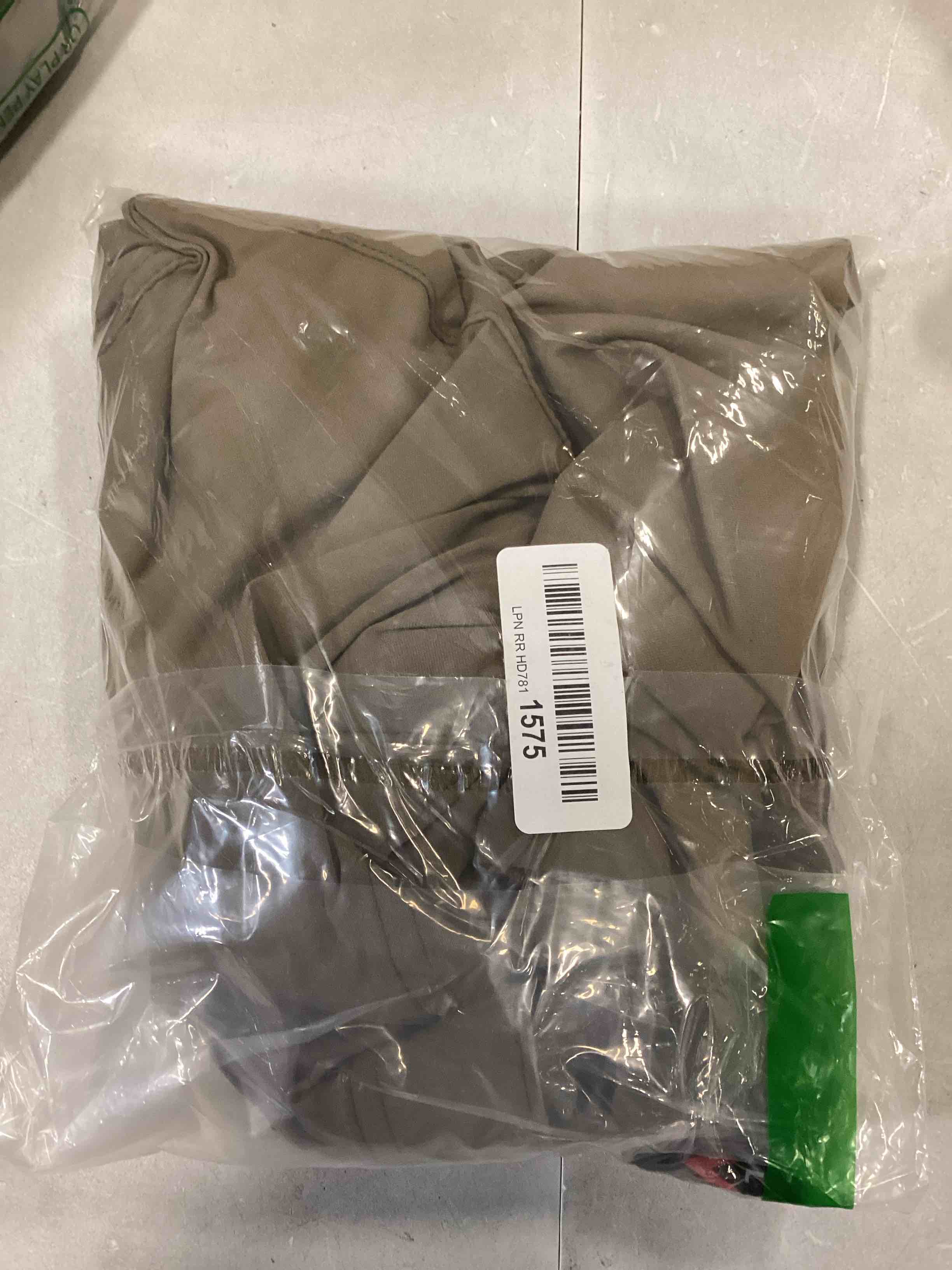 https://s3.amazonaws.com/lotting-images-prod/bidfta/ORG6429621_1718211827282.jpeg