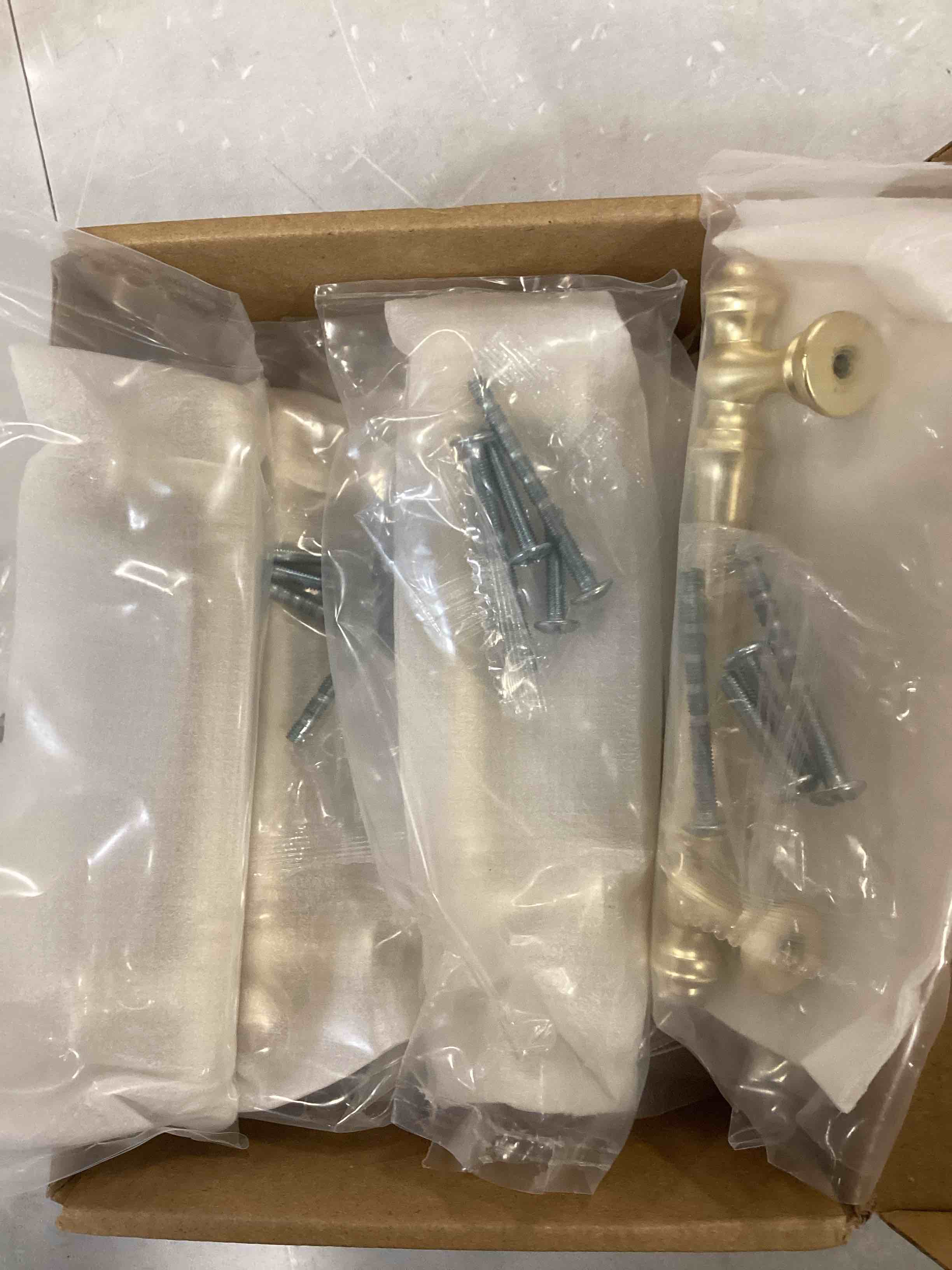 https://s3.amazonaws.com/lotting-images-prod/bidfta/ORG6429977_1718307443496.jpeg