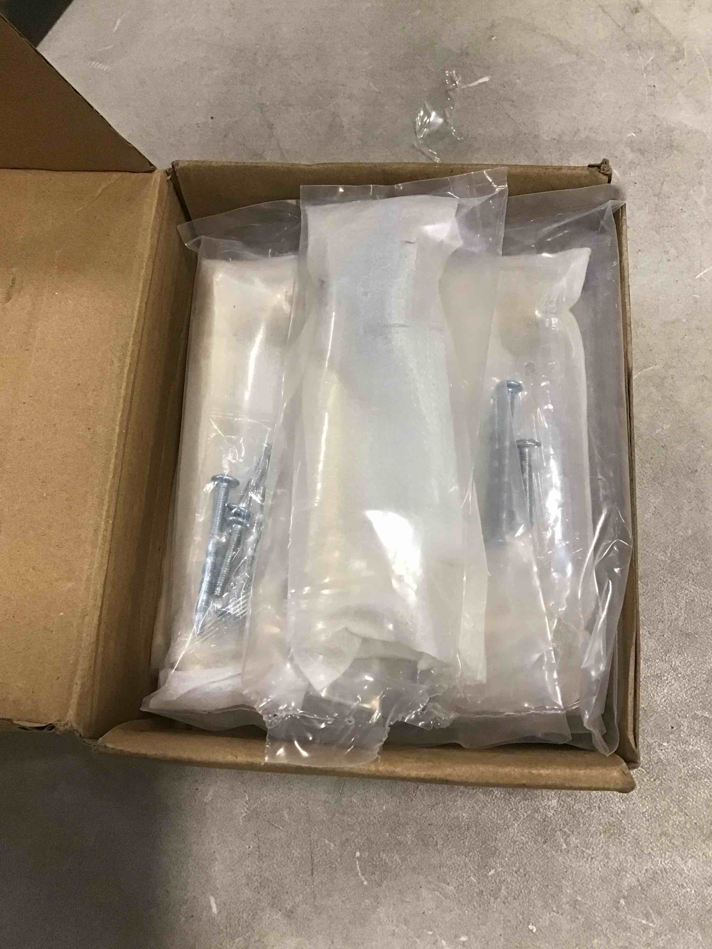 https://s3.amazonaws.com/lotting-images-prod/bidfta/ORG6429978_1718888175609.jpeg