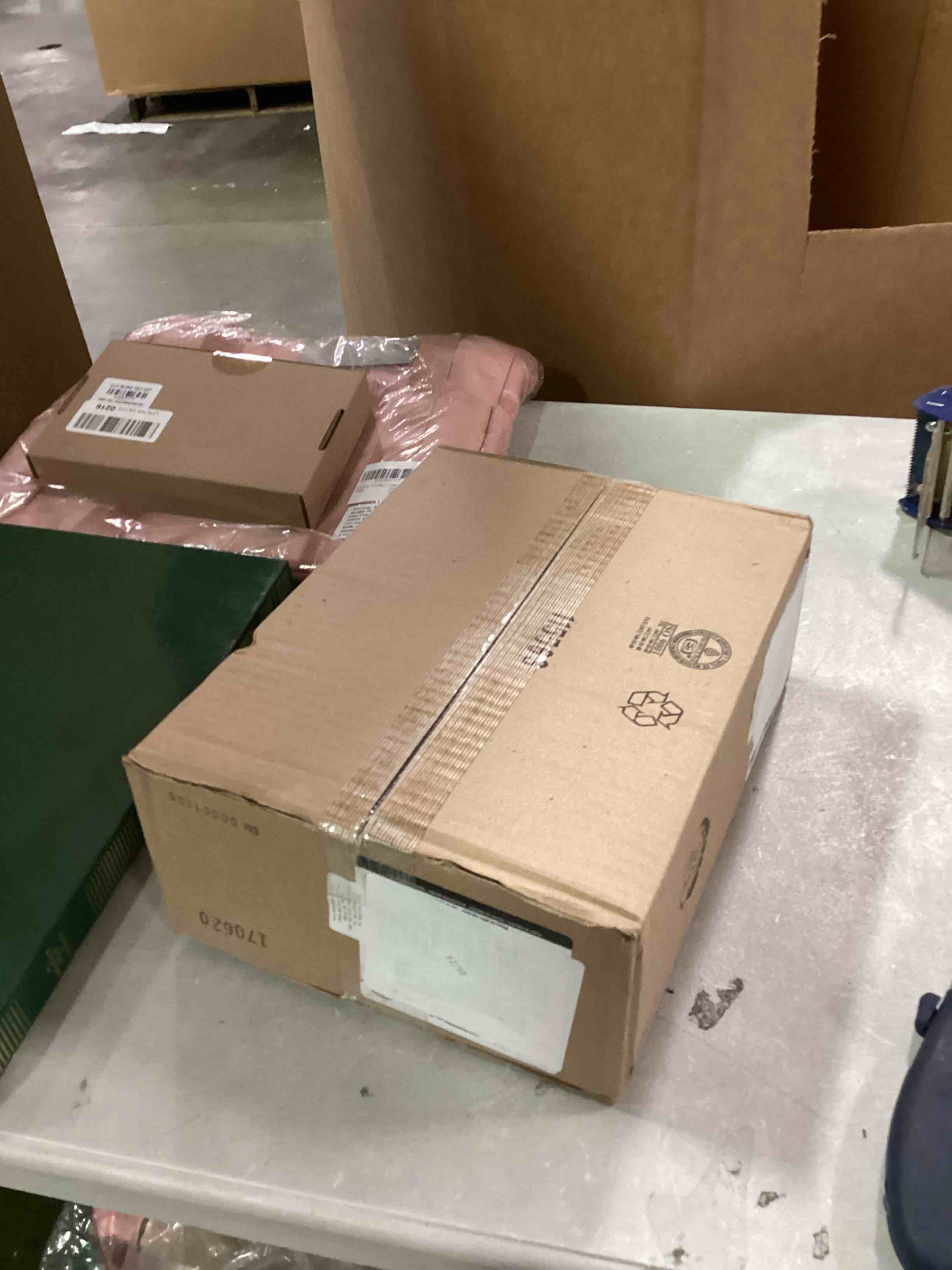 https://s3.amazonaws.com/lotting-images-prod/bidfta/ORG6431148_1718303261579.jpeg