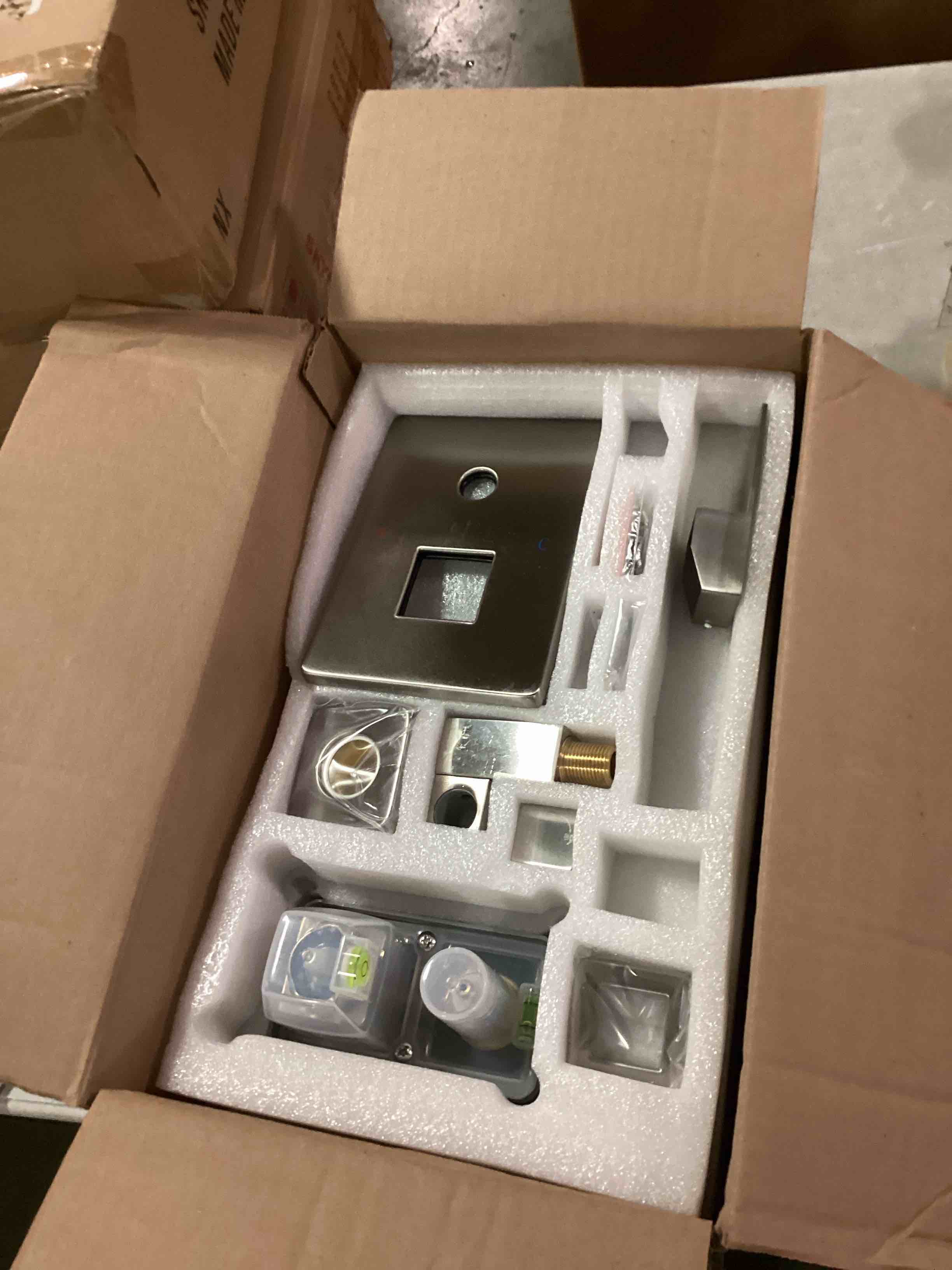 https://s3.amazonaws.com/lotting-images-prod/bidfta/ORG6432319_1718710535787.jpeg