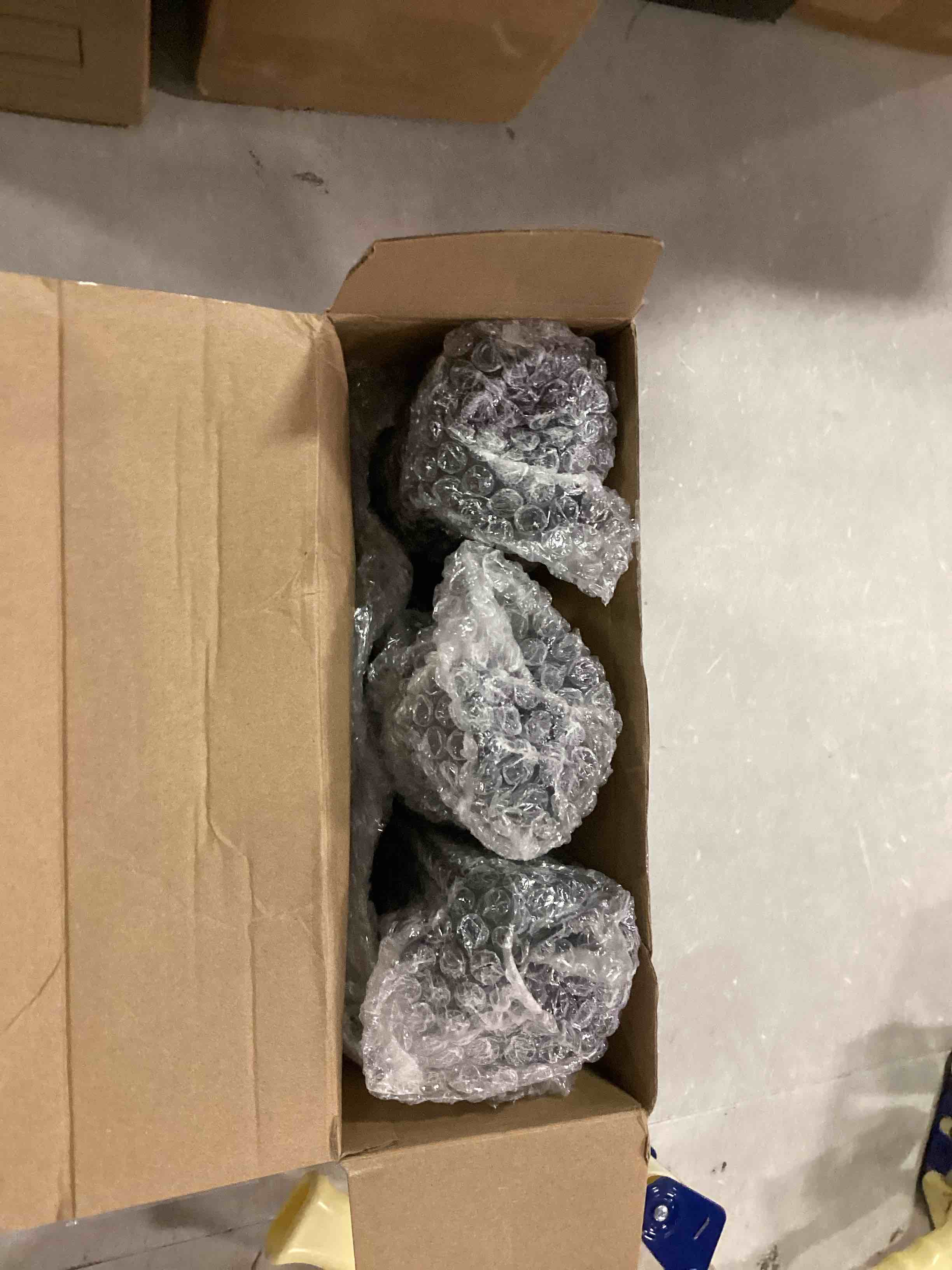 https://s3.amazonaws.com/lotting-images-prod/bidfta/ORG6432379_1718714946105.jpeg