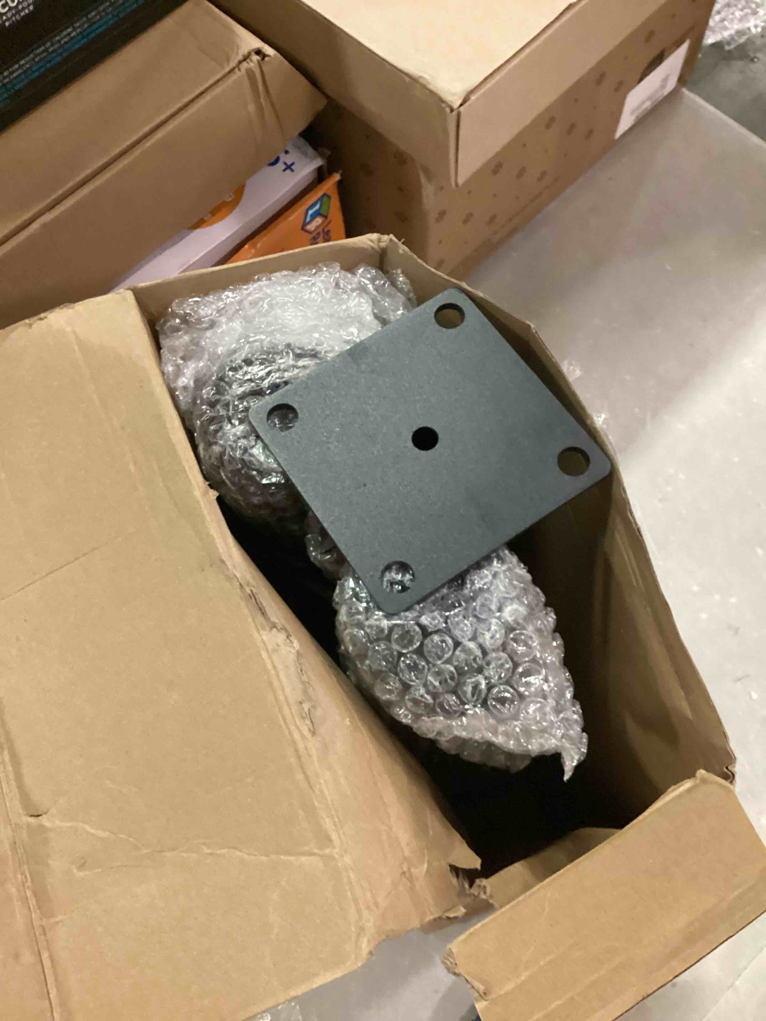 https://s3.amazonaws.com/lotting-images-prod/bidfta/ORG6432394_1718716728540.jpeg