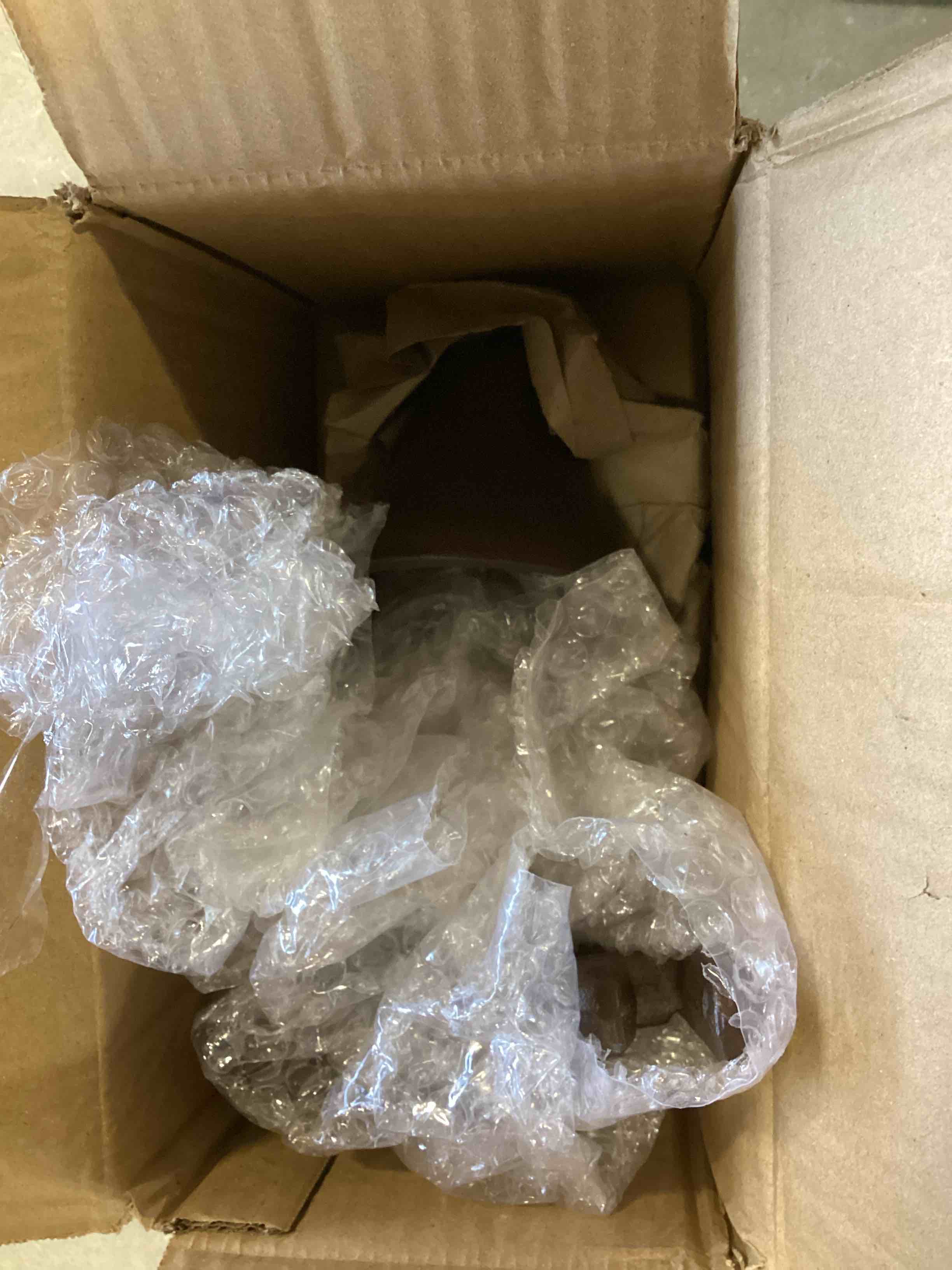 https://s3.amazonaws.com/lotting-images-prod/bidfta/ORG6434440_1718305570571.jpeg