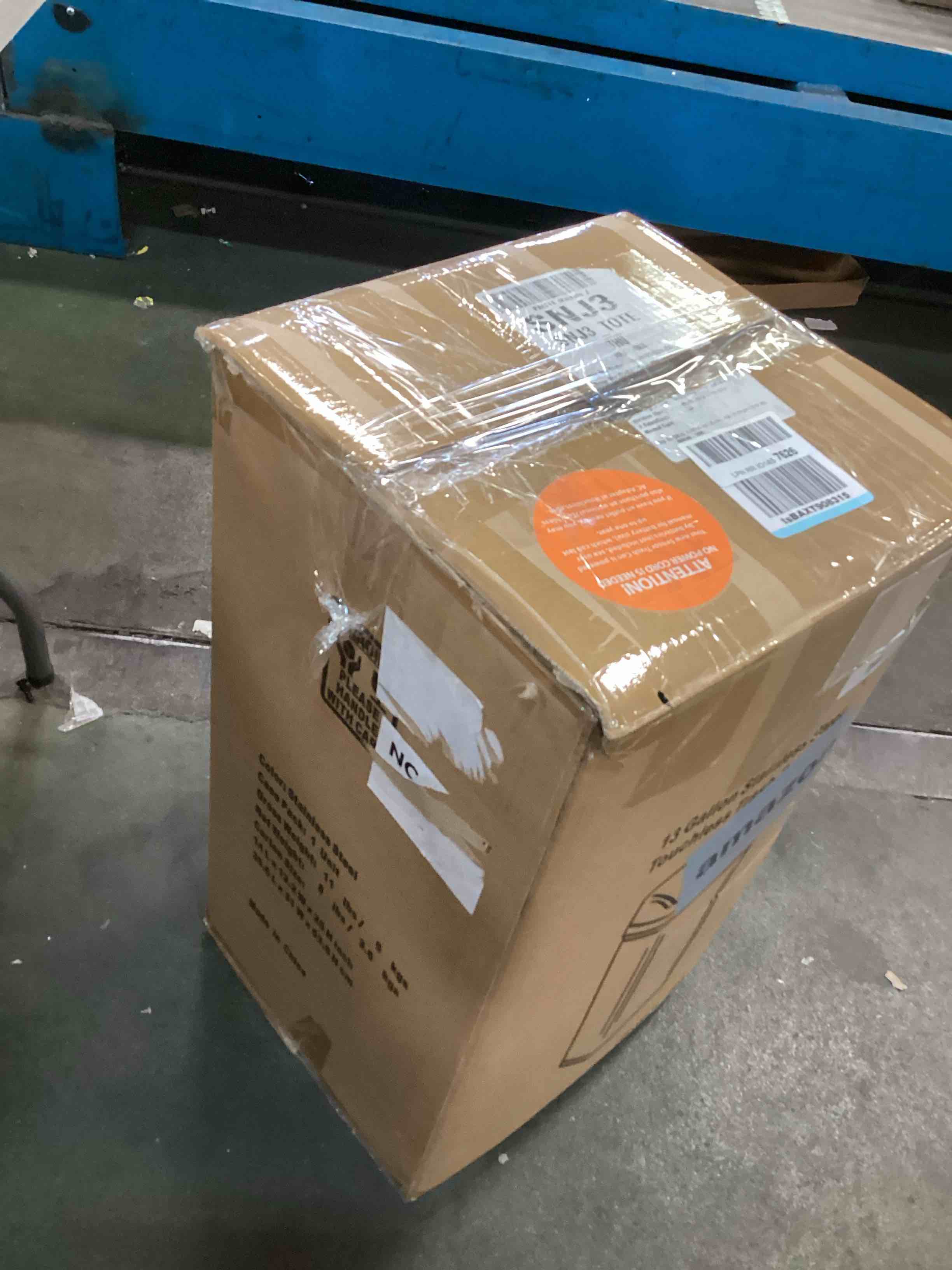 https://s3.amazonaws.com/lotting-images-prod/bidfta/ORG6435607_1718122391912.jpeg