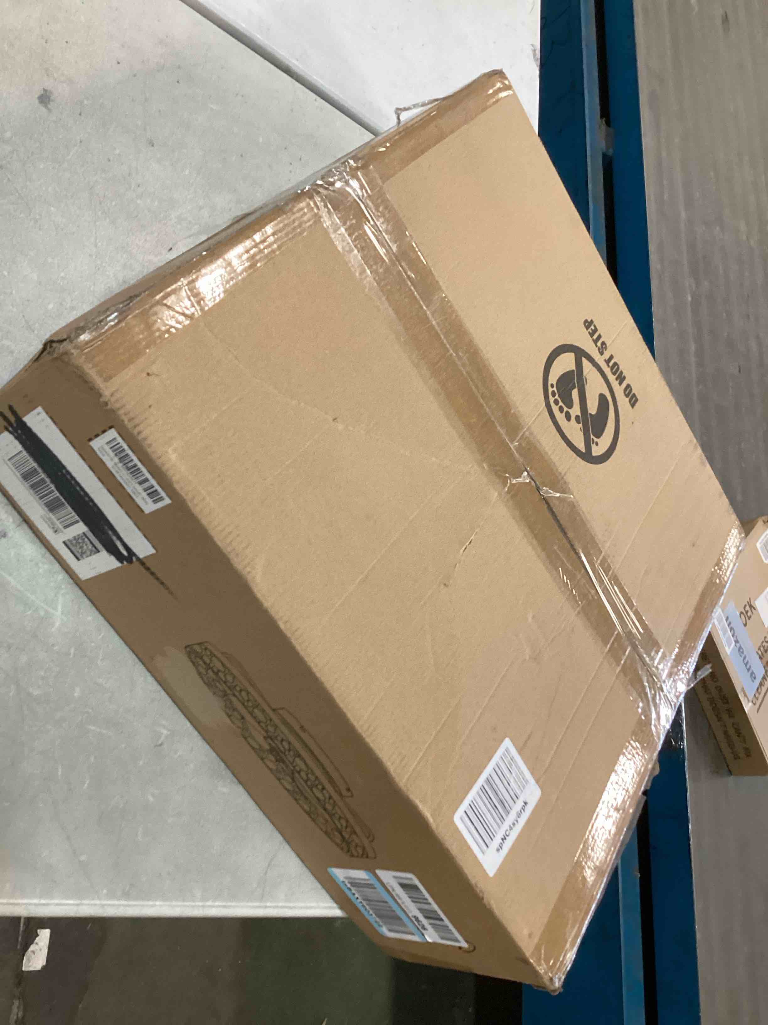 https://s3.amazonaws.com/lotting-images-prod/bidfta/ORG6435673_1718134698282.jpeg