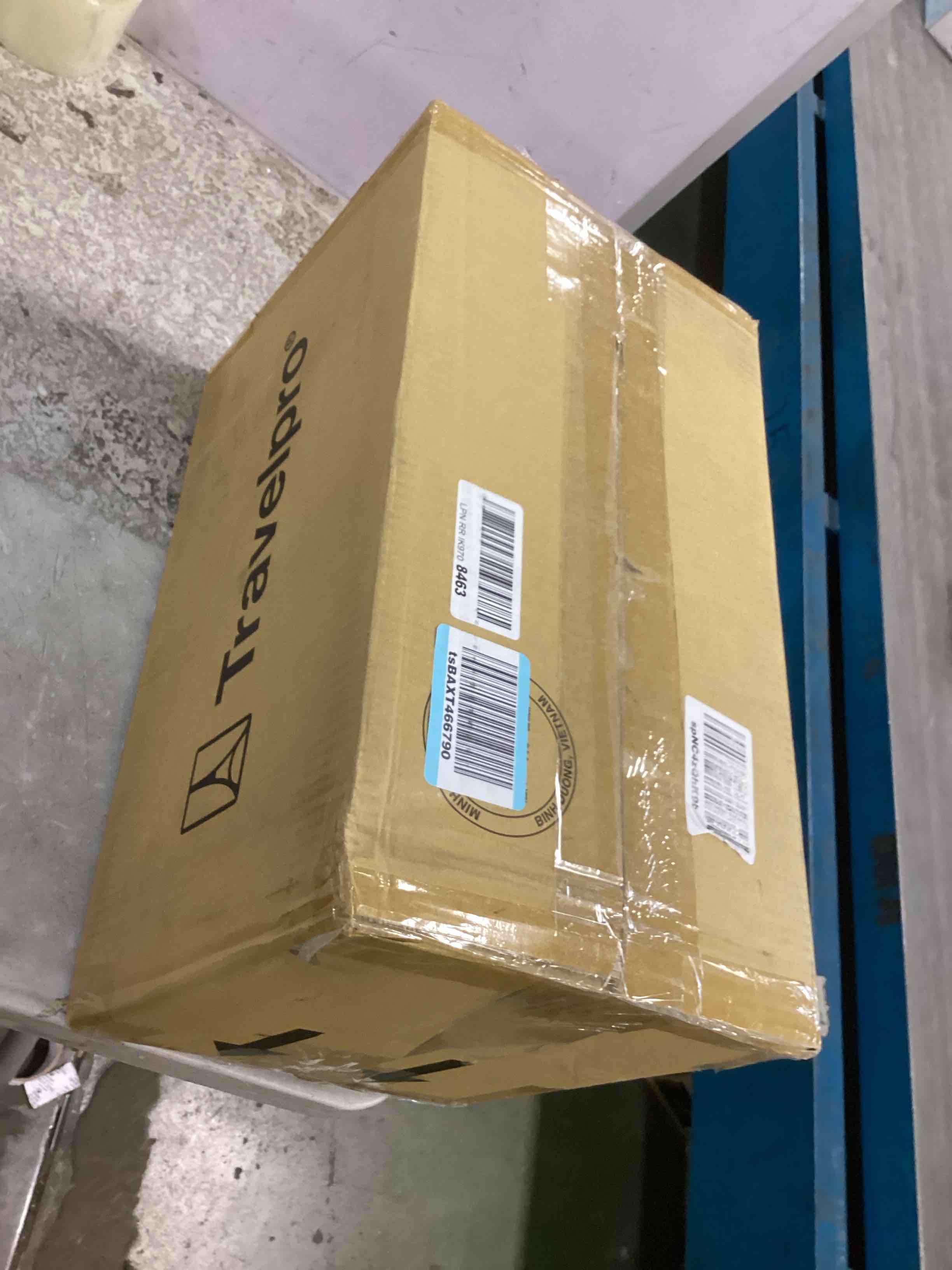 https://s3.amazonaws.com/lotting-images-prod/bidfta/ORG6436065_1718292139615.jpeg