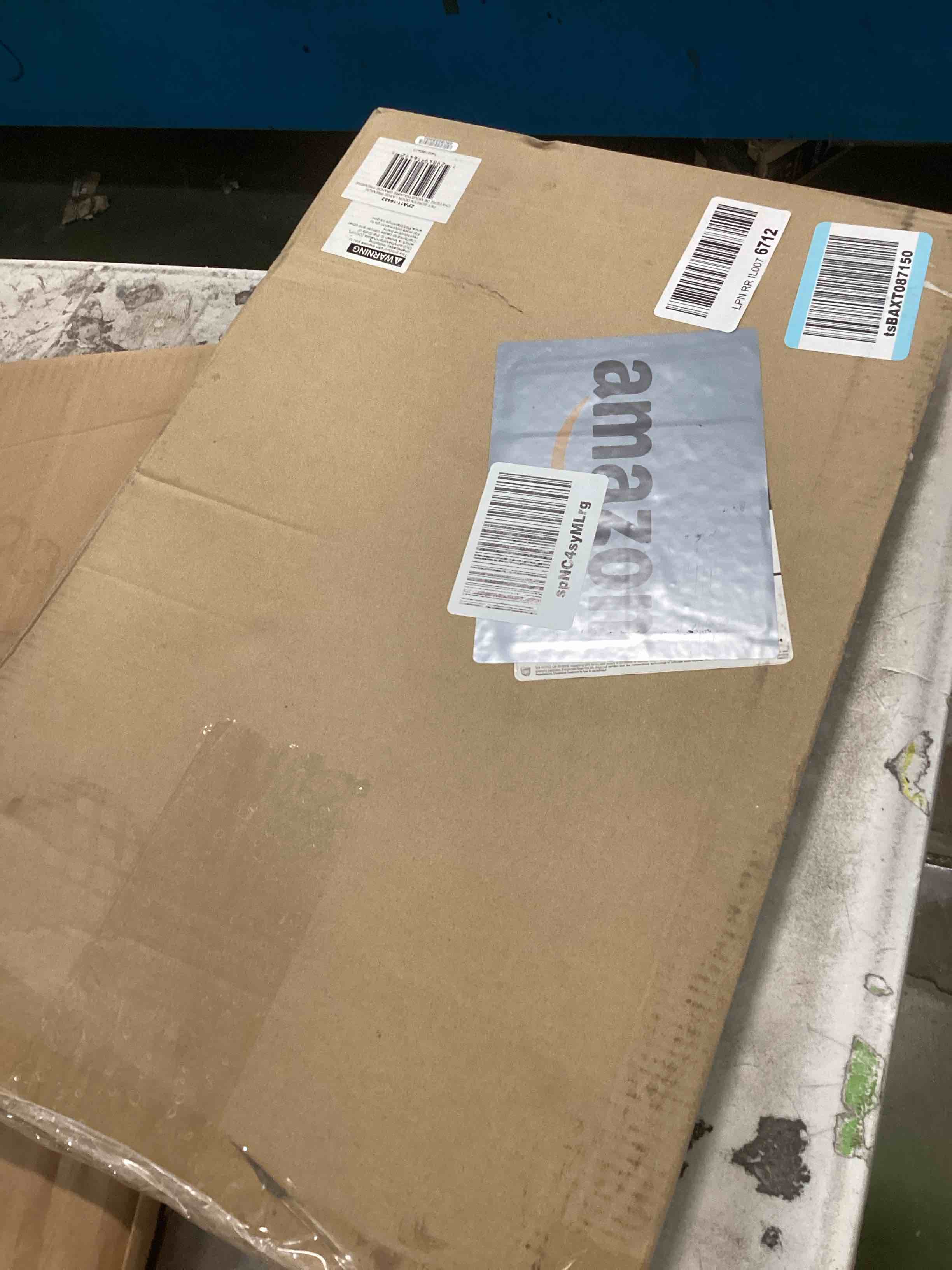 https://s3.amazonaws.com/lotting-images-prod/bidfta/ORG6436099_1718295597519.jpeg