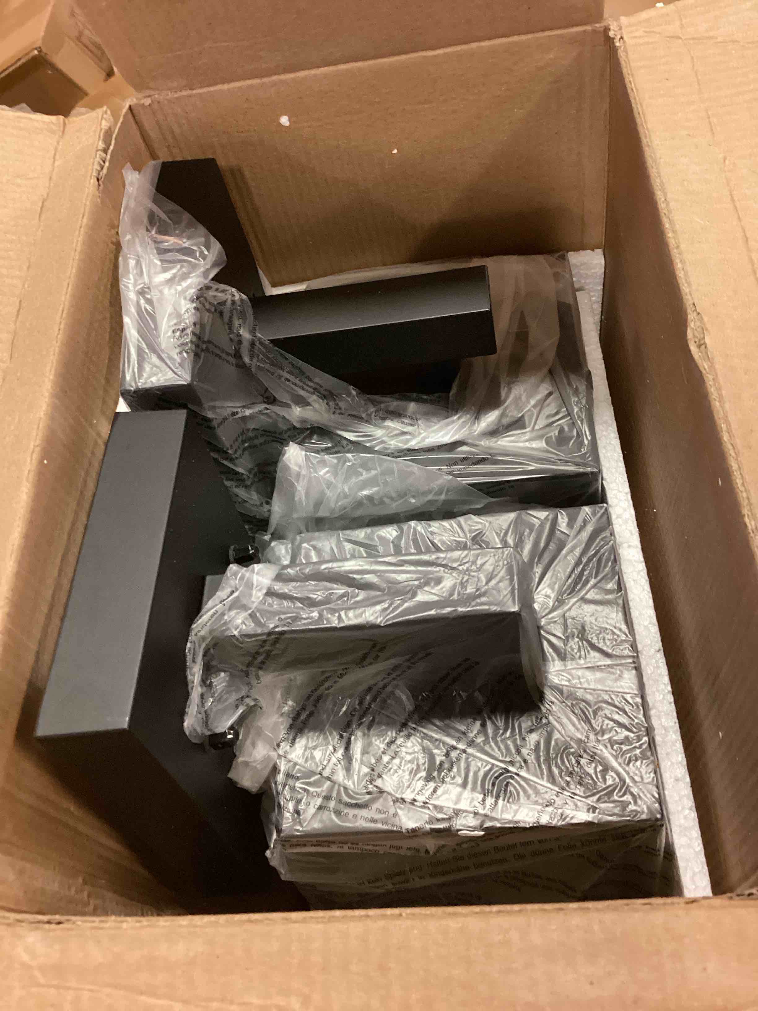 https://s3.amazonaws.com/lotting-images-prod/bidfta/ORG6438999_1718466536773.jpeg