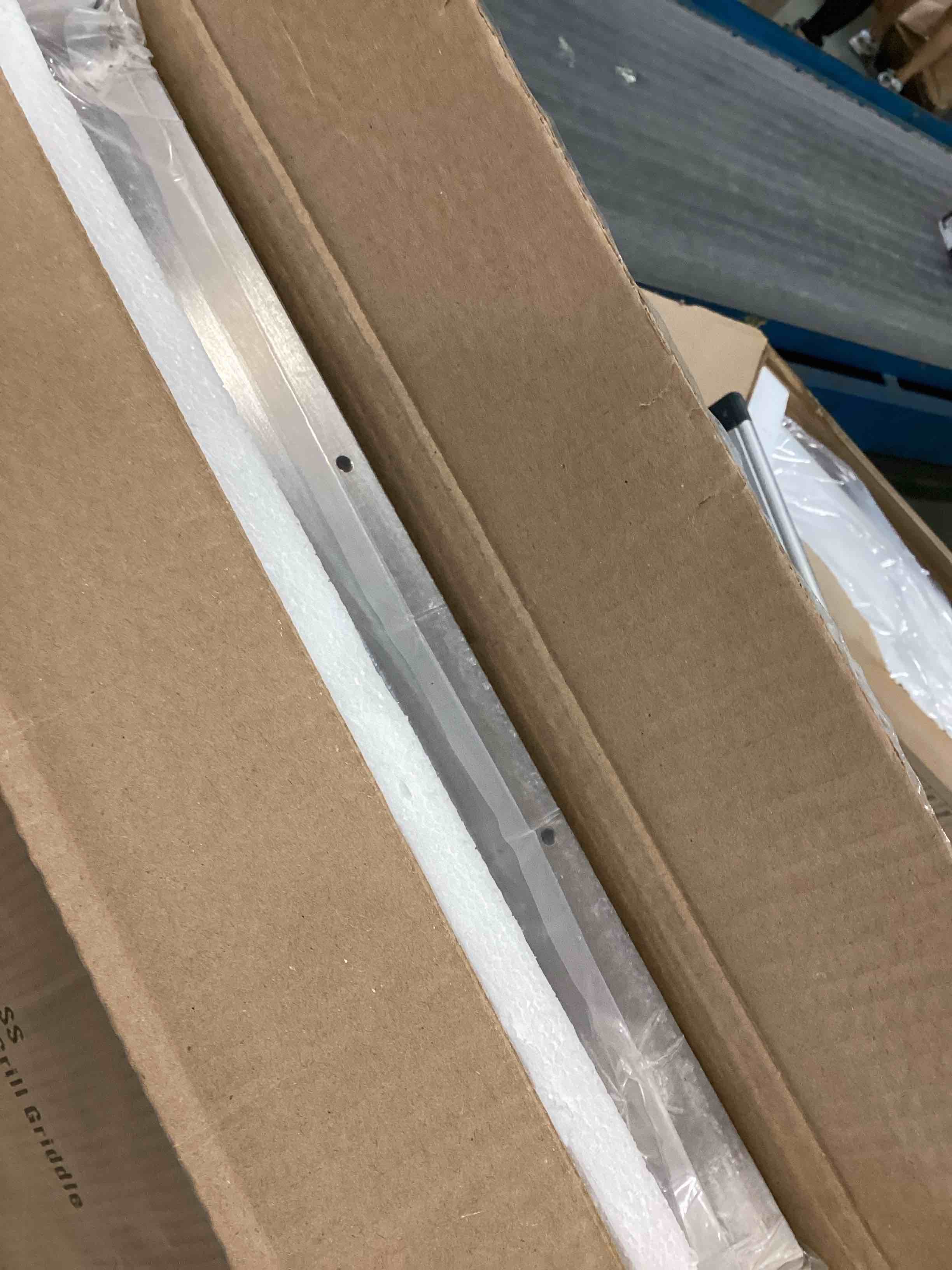 https://s3.amazonaws.com/lotting-images-prod/bidfta/ORG6452231_1719328119786.jpeg