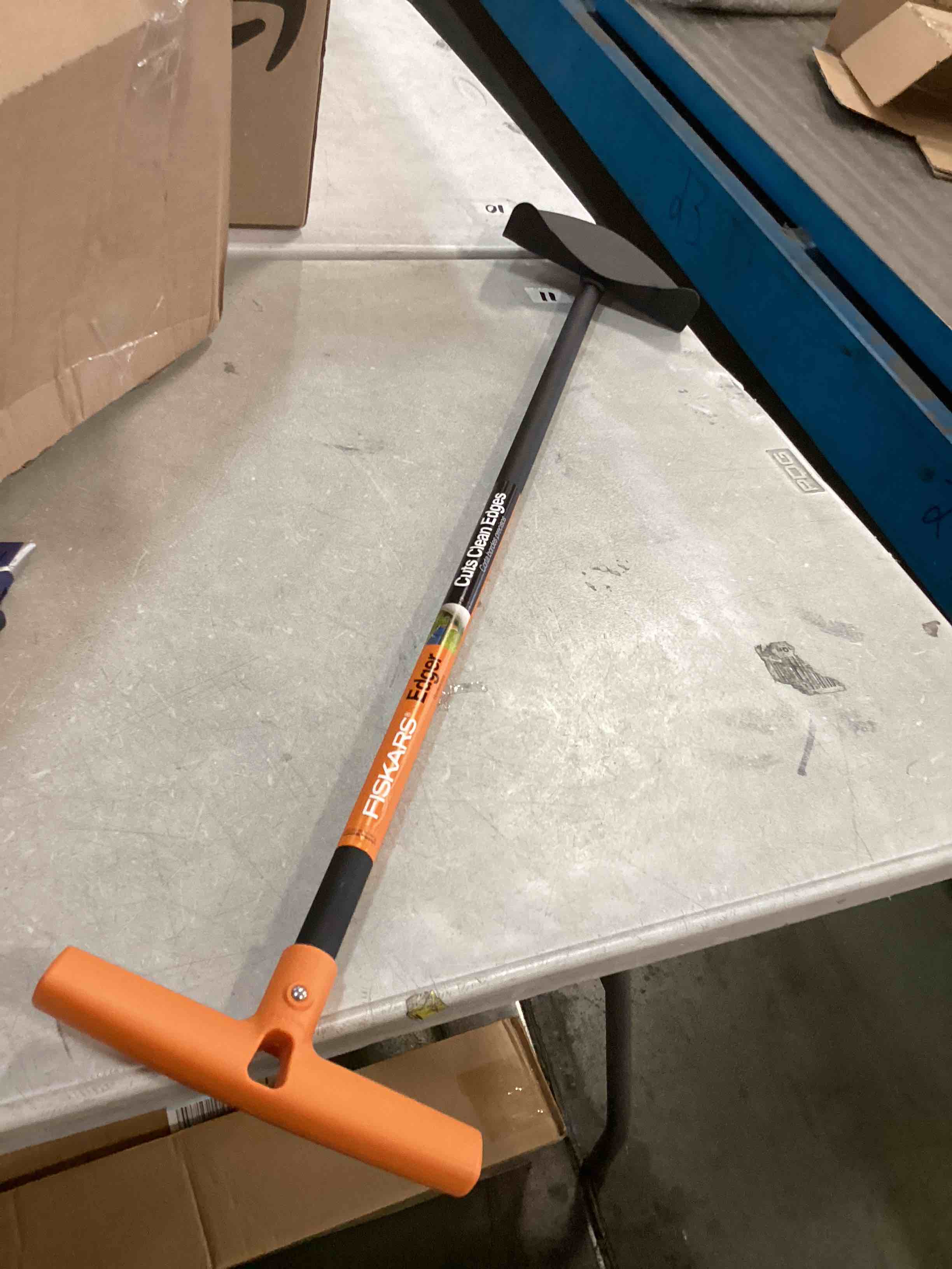 Fiskars 38.5 Inch Longhandle Steel Edger
