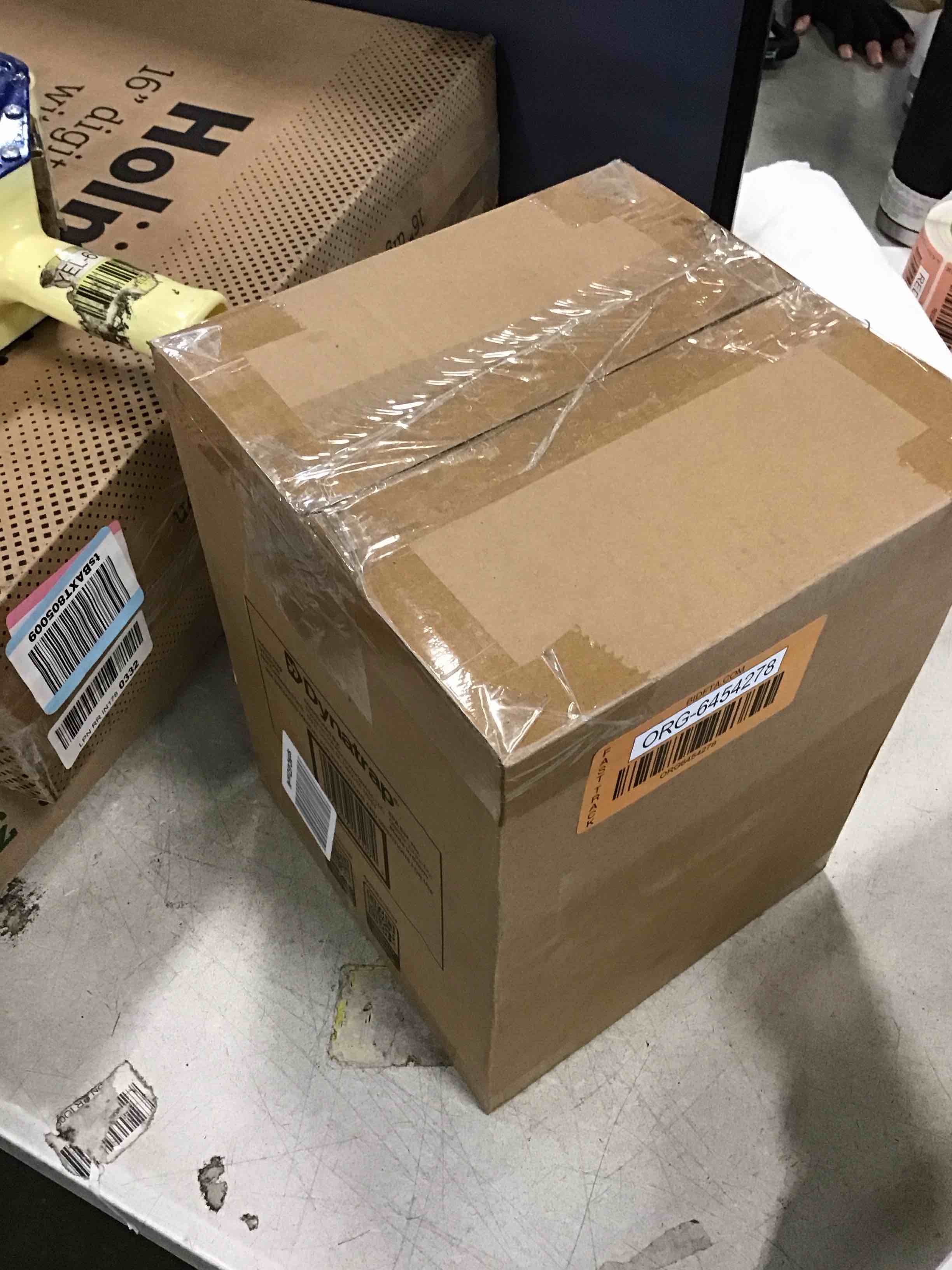 https://s3.amazonaws.com/lotting-images-prod/bidfta/ORG6454278_1719833828627.jpeg