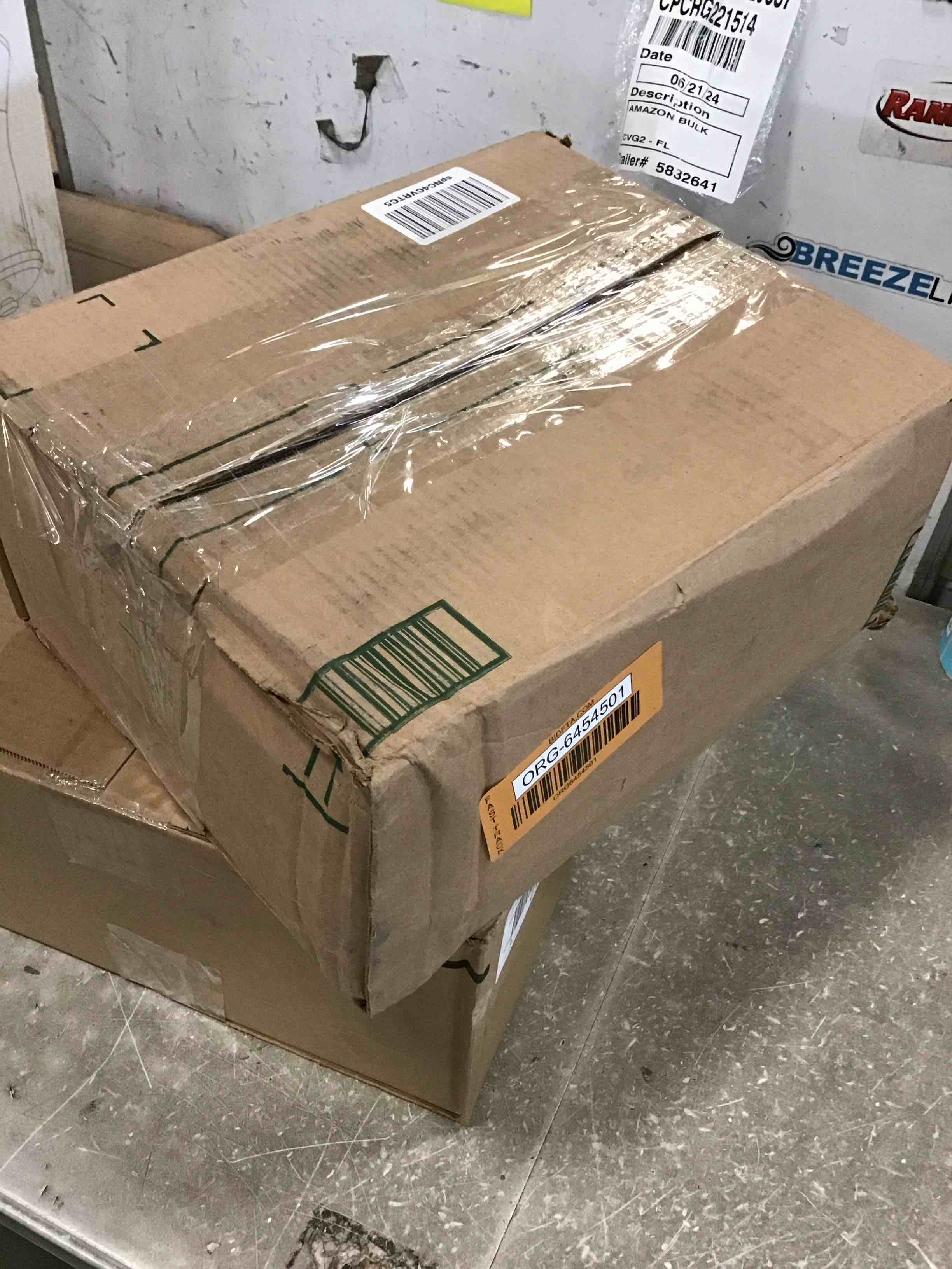 https://s3.amazonaws.com/lotting-images-prod/bidfta/ORG6454501_1719920620191.jpeg