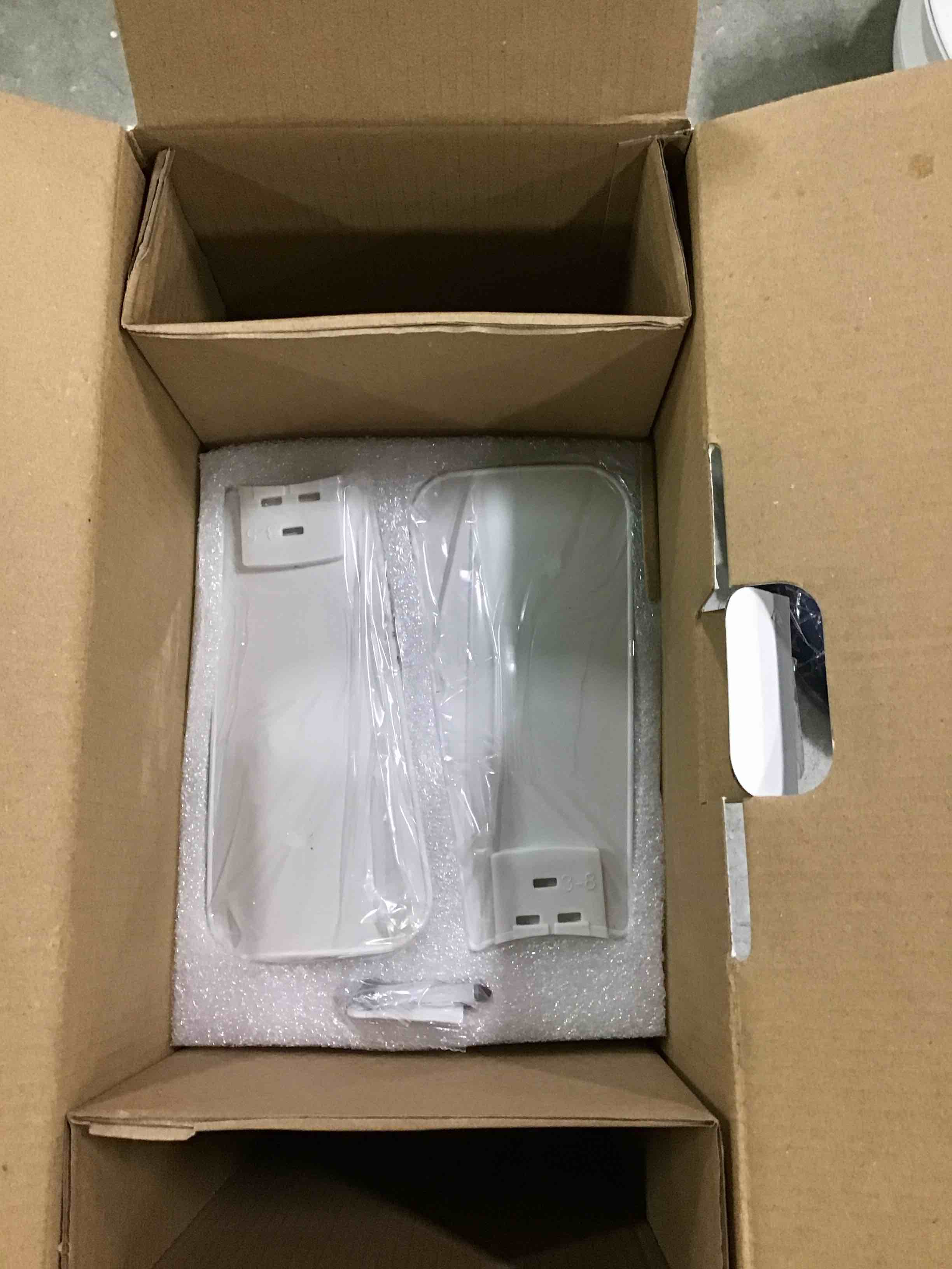 https://s3.amazonaws.com/lotting-images-prod/bidfta/ORG6456041_1719596850364.jpeg